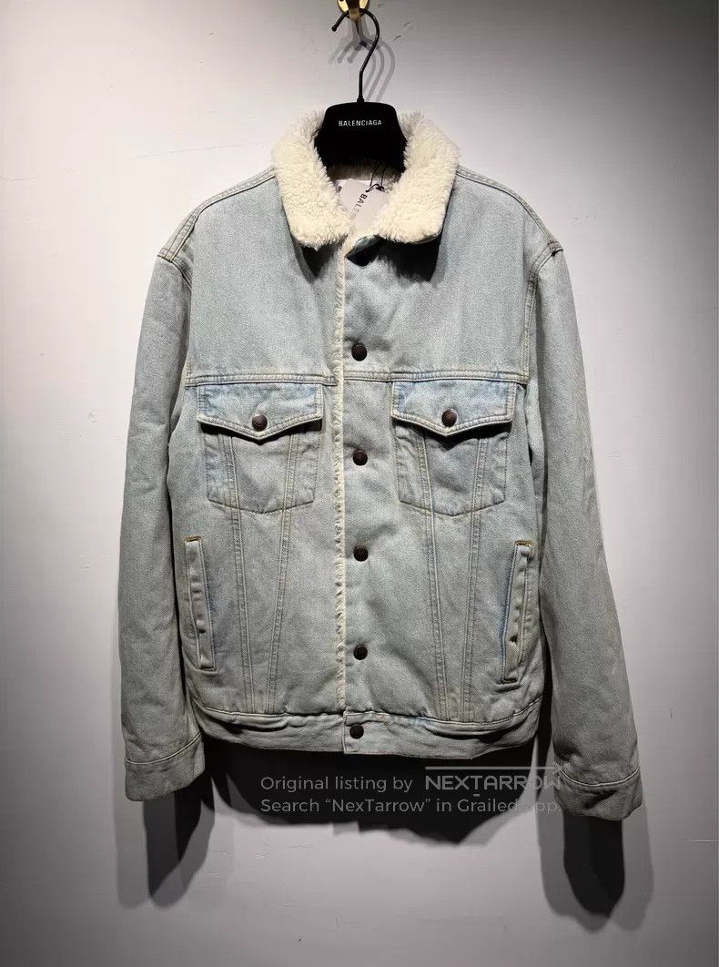 Balenciaga Balenciaga Shearling Lined Denim Jacket with Back Logo Size XS / US 0-2 / IT 36-38 - 1 Thumbnail