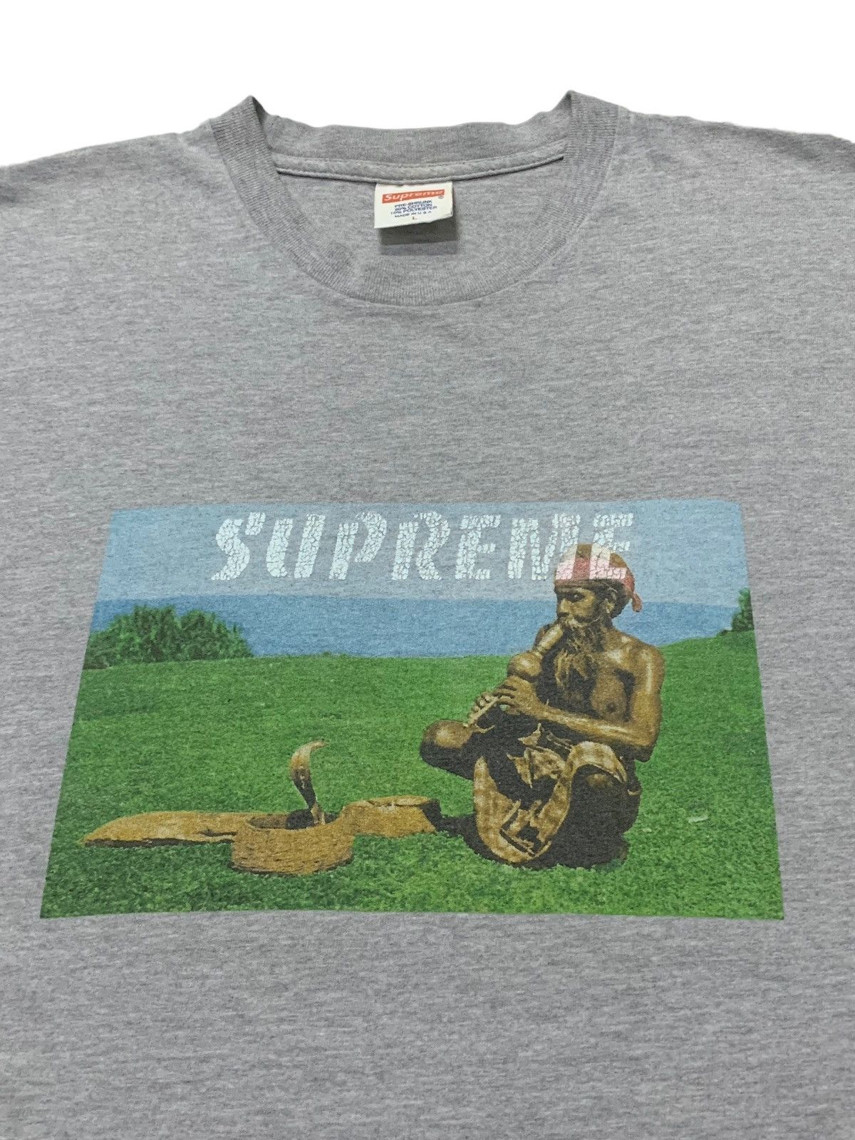 Supreme Vintage Supreme Snake Charmer Tshirt Rare Size US L / EU 52-54 / 3 - 4 Thumbnail
