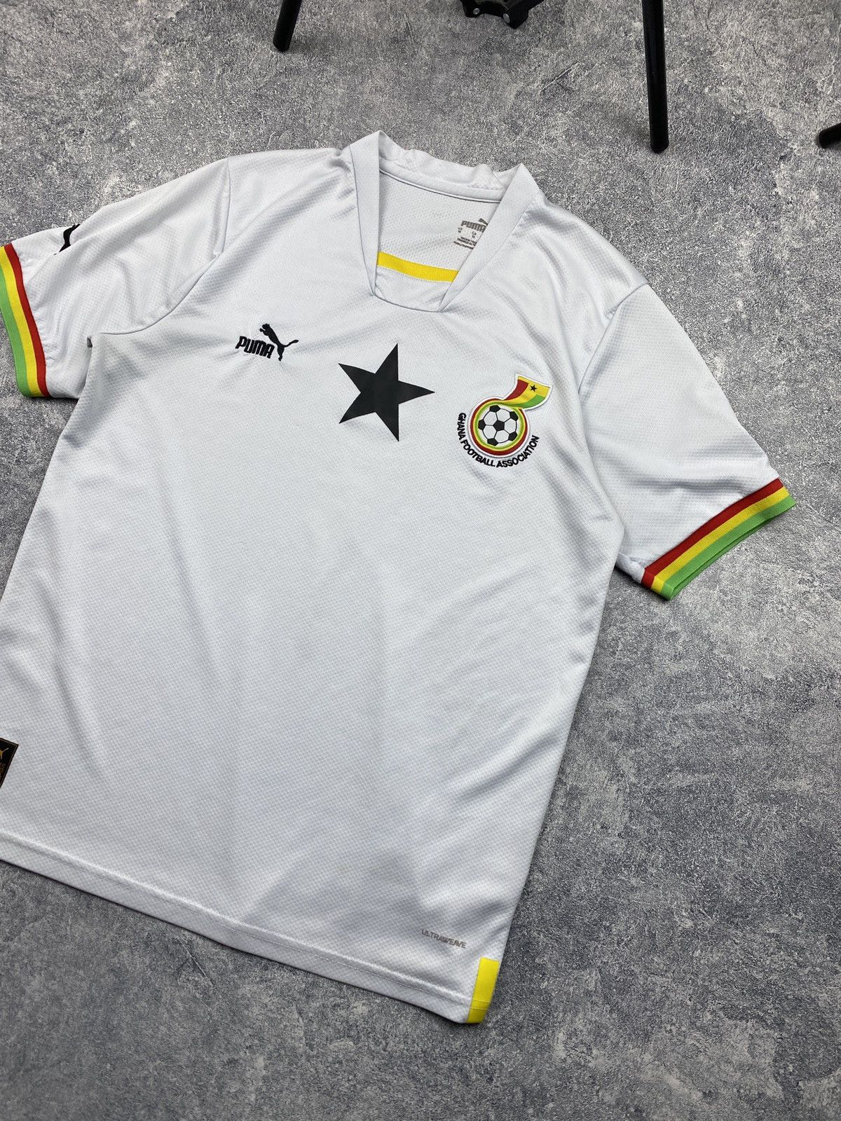 Puma × Vintage Puma Ghana soccer jersey Size US M / EU 48-50 / 2 - 3 Thumbnail