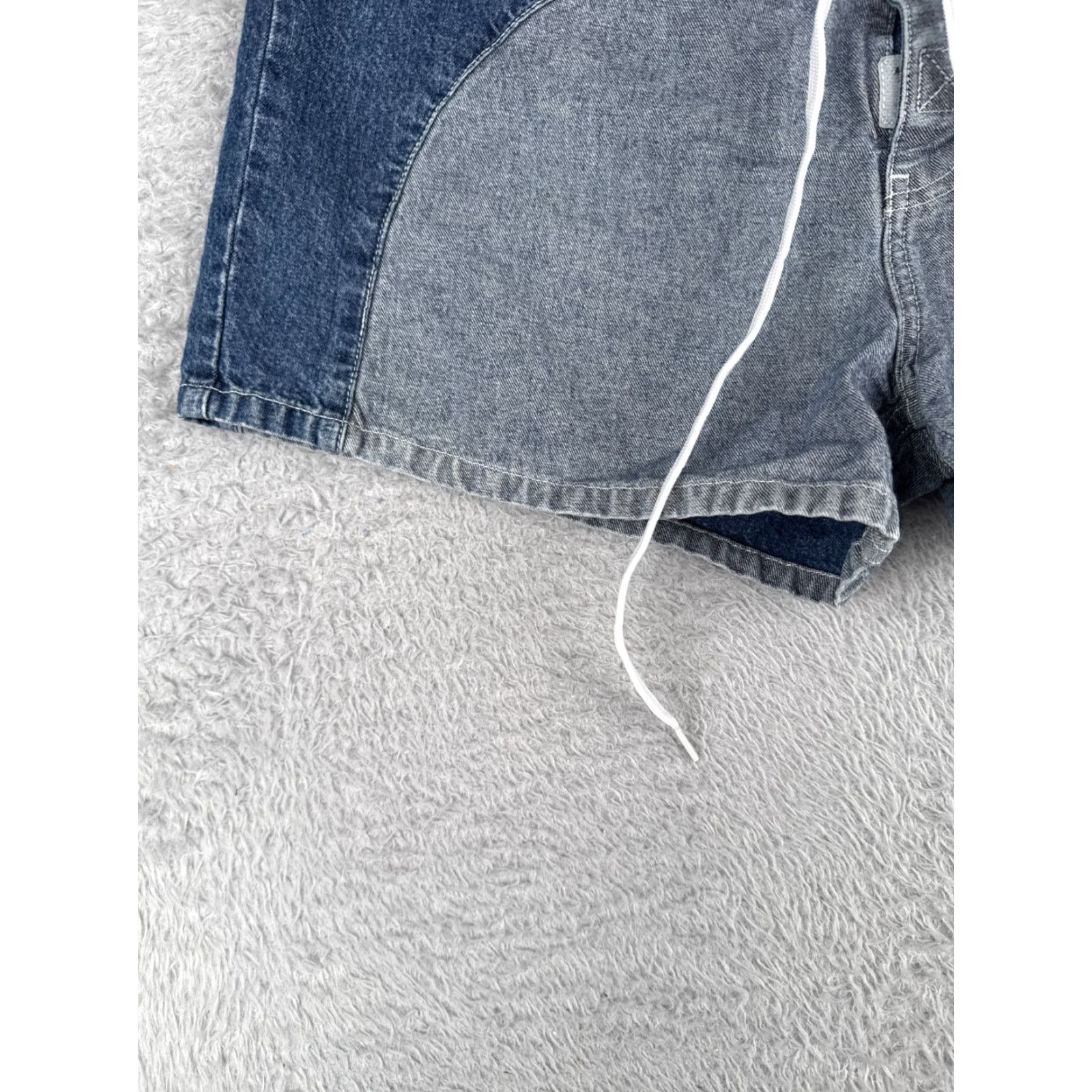 Tommy Hilfiger Tommy Hilfiger Womens Shorts Juniors 13 Blue Denim Cotton Blend Mid Rise 5-Pocket Casual 32x3.5 Size 34" / US 12 / IT 48 - 3 Thumbnail