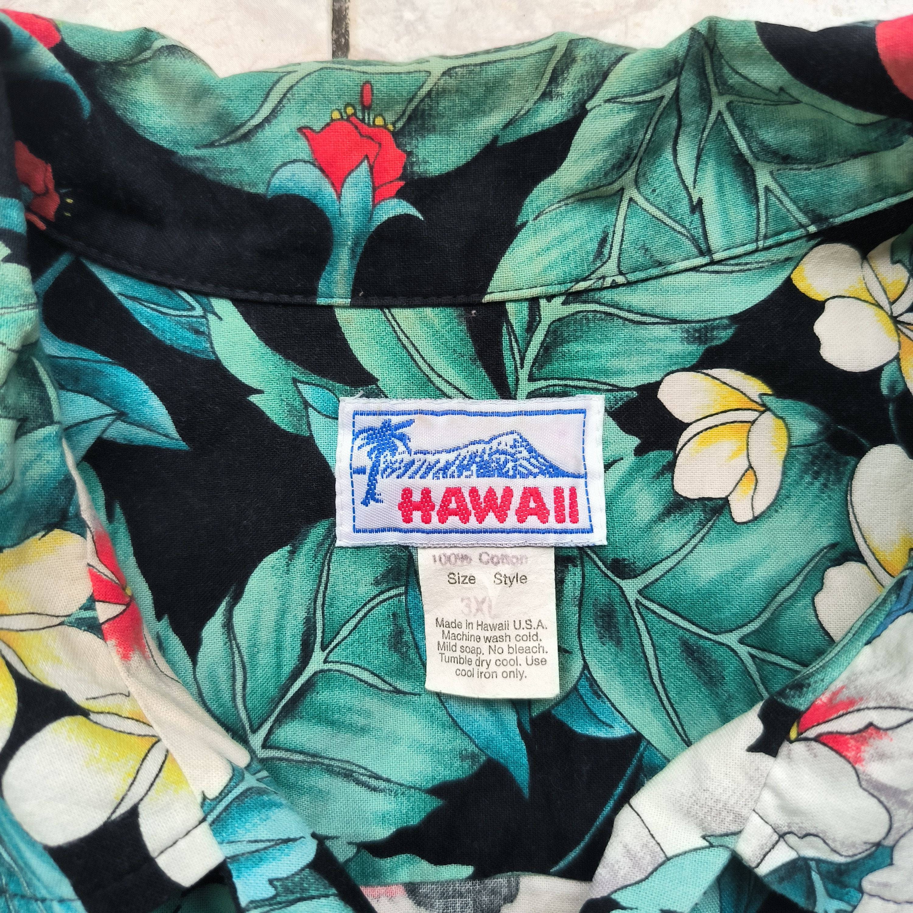 Japanese Brand Vintage Hawaiian Shirt Up-Cycled by Round Two Hawaii Size US XXL / EU 58 / 5 - 4 Thumbnail