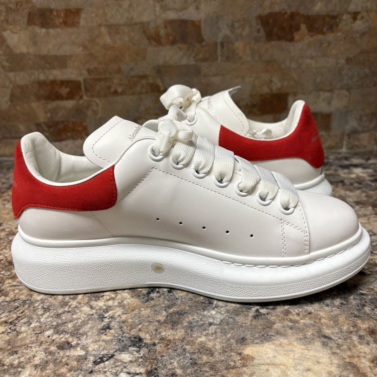 Alexander McQueen Alexander McQueen Oversized Sneakers Size 38.5 US Size Size US 6 / EU 39 - 6 Thumbnail