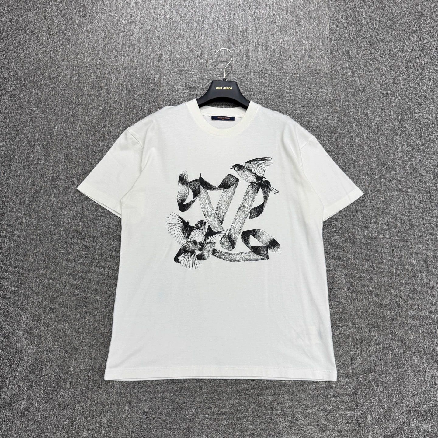 Louis Vuitton Hand LV Large Motif Peace and Love T Shirt | Grailed