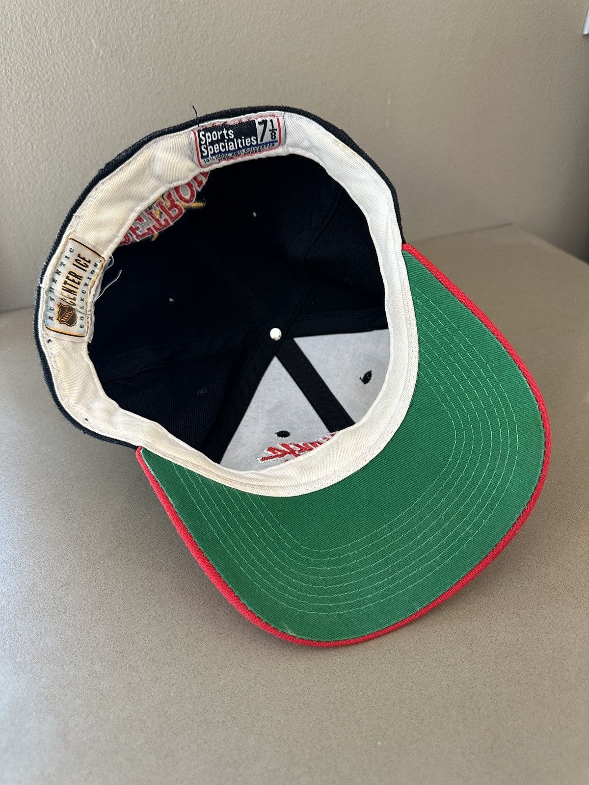 Vintage Vintage 90s Detroit Red Wings Fitted Hat 7 1/8 Size ONE SIZE - 7 Thumbnail