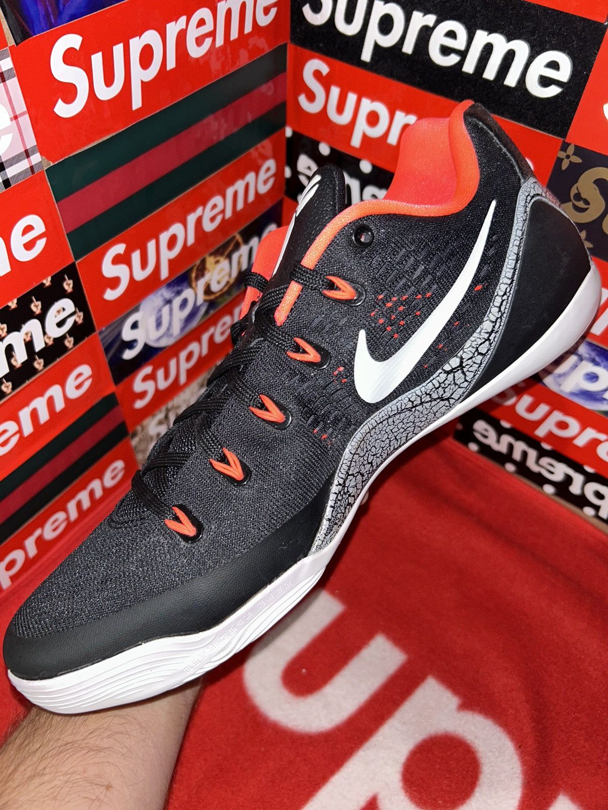 Nike Nike Kobe 9 EM Low Laser Crimson 646701-001 size 13 Size US 13 / EU 46 - 9 Thumbnail