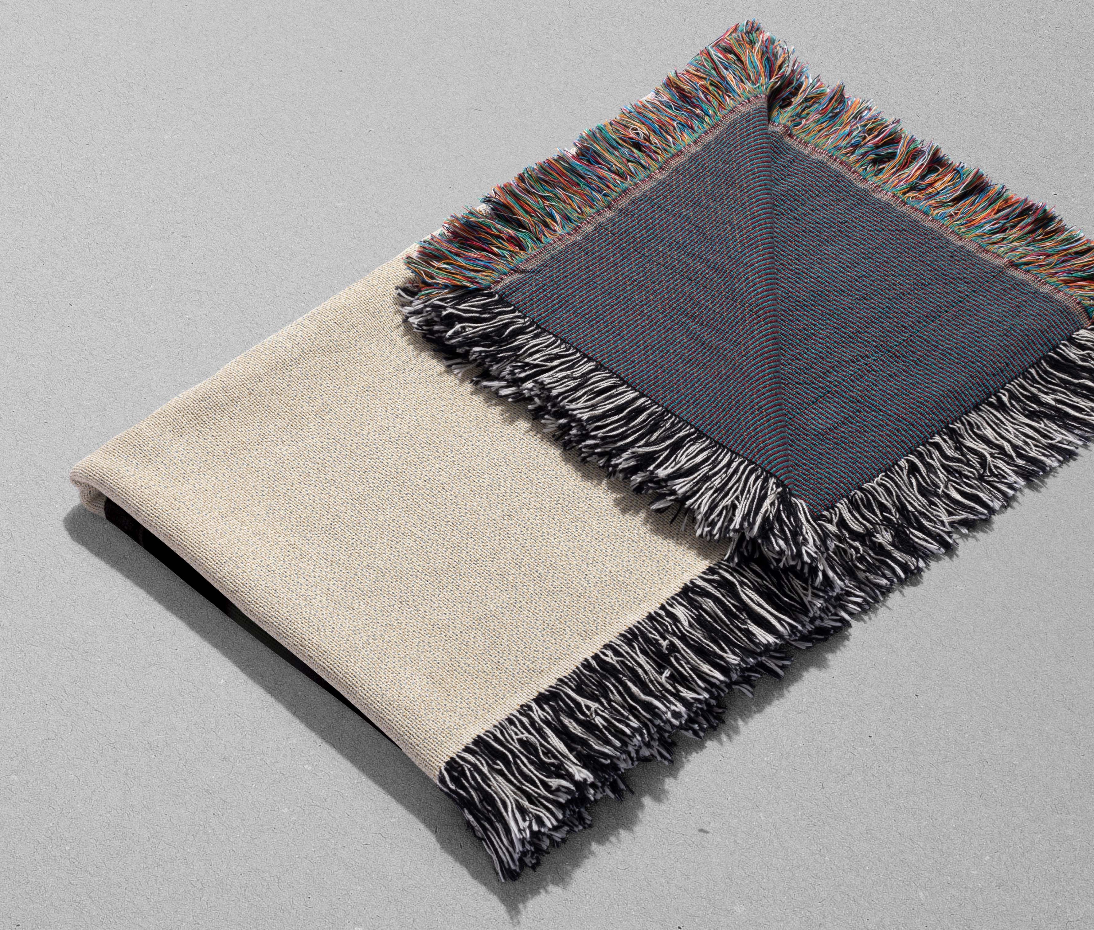 Maison Margiela Maison Margiela Tabi Shoes Blanket Avant Garde Poster Gift Size ONE SIZE - 4 Thumbnail