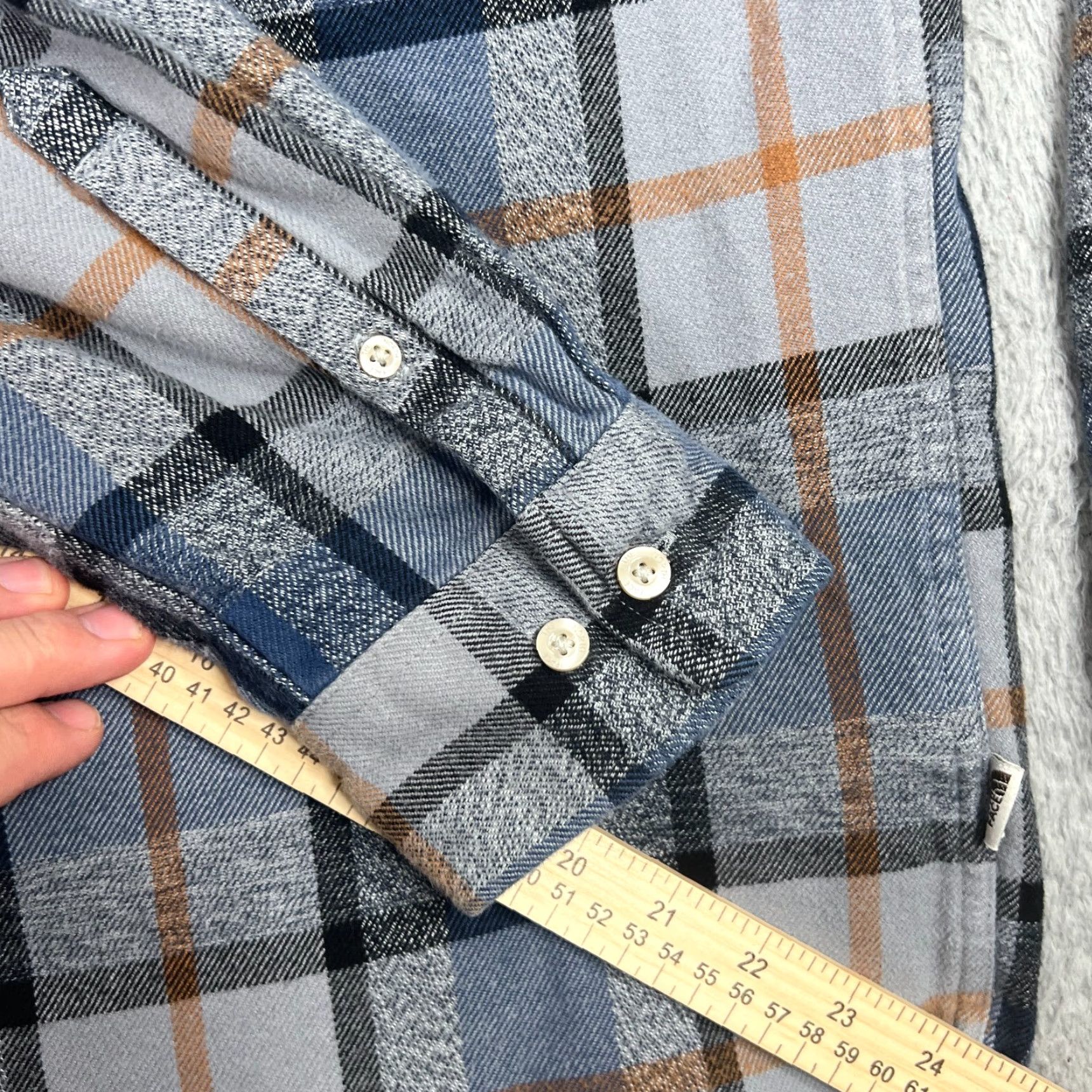 The North Face VINTAGE The North Face Flannel Shirt Mens Large Gray Striped Long Sleeve Casual Outdoor Button-Up Size US L / EU 52-54 / 3 - 5 Thumbnail