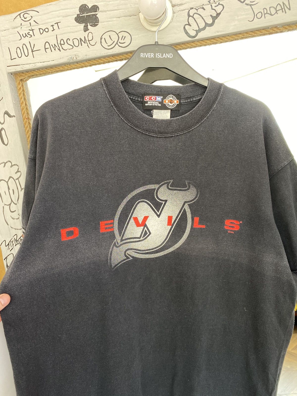 NHL Vintage NHL Devils Faded Tee Size US XL / EU 56 / 4 - 7 Thumbnail