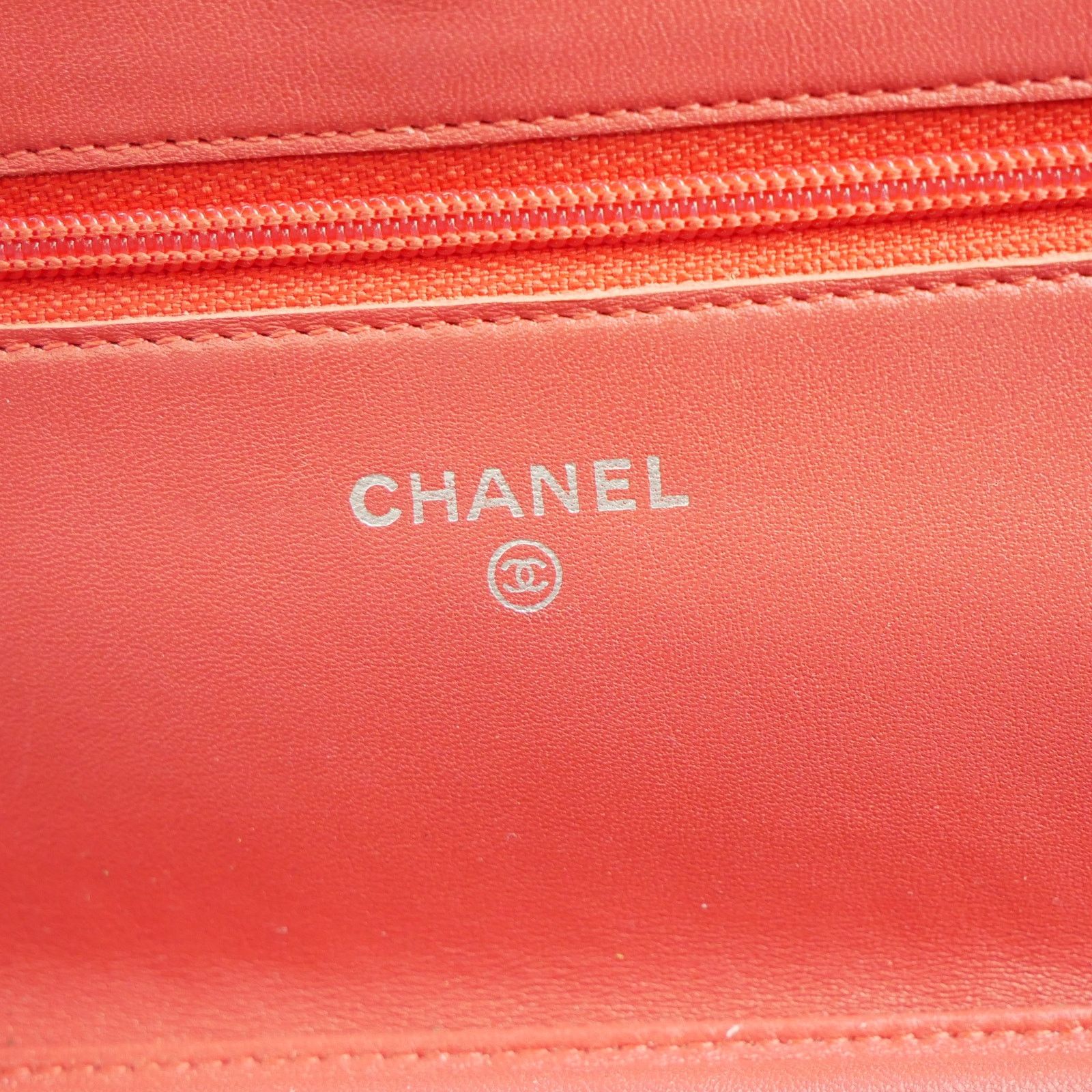 Chanel Chanel Quilted Patent Leather Wallet-on-Chain Bag Size ONE SIZE - 9 Thumbnail