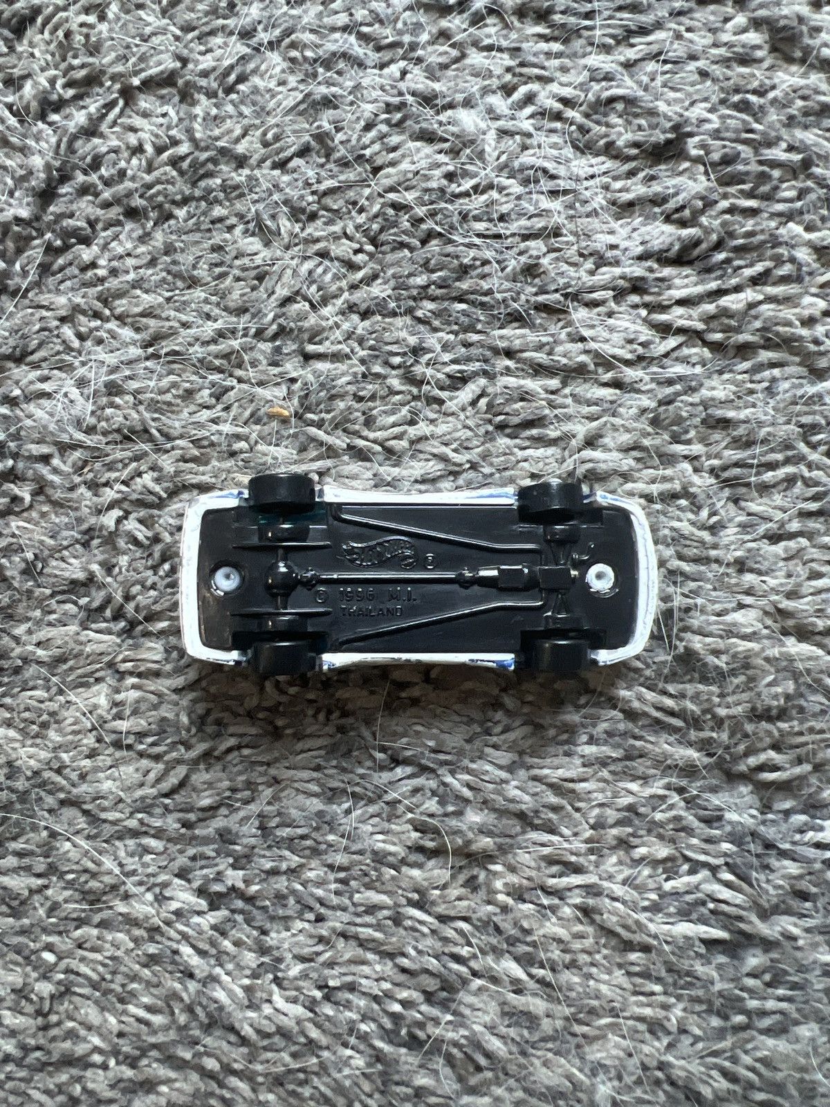 Vintage 1996 Hot Wheels Great White Carris Racing Die-Cast Car Size ONE SIZE - 6 Thumbnail
