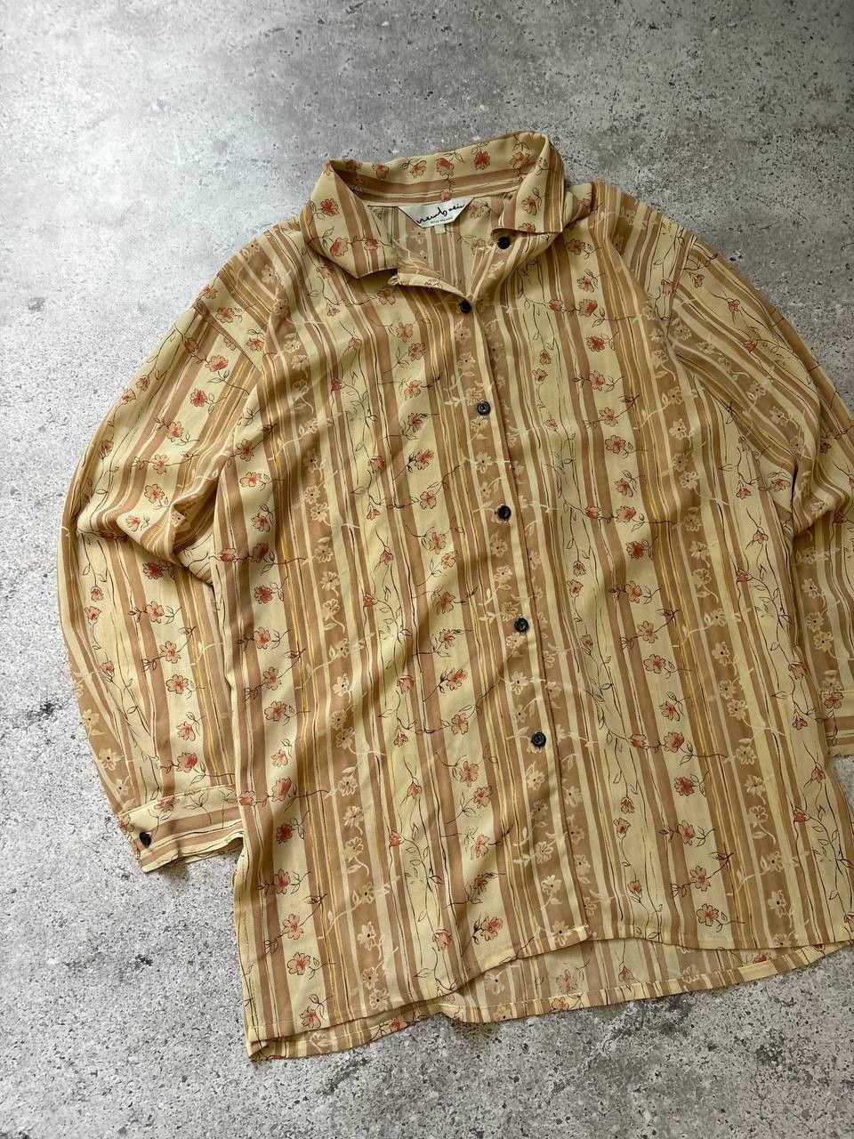 Japanese Brand Japanese Flower Shirt by Belle Maison Size M-L Size US M / EU 48-50 / 2 - 2 Thumbnail