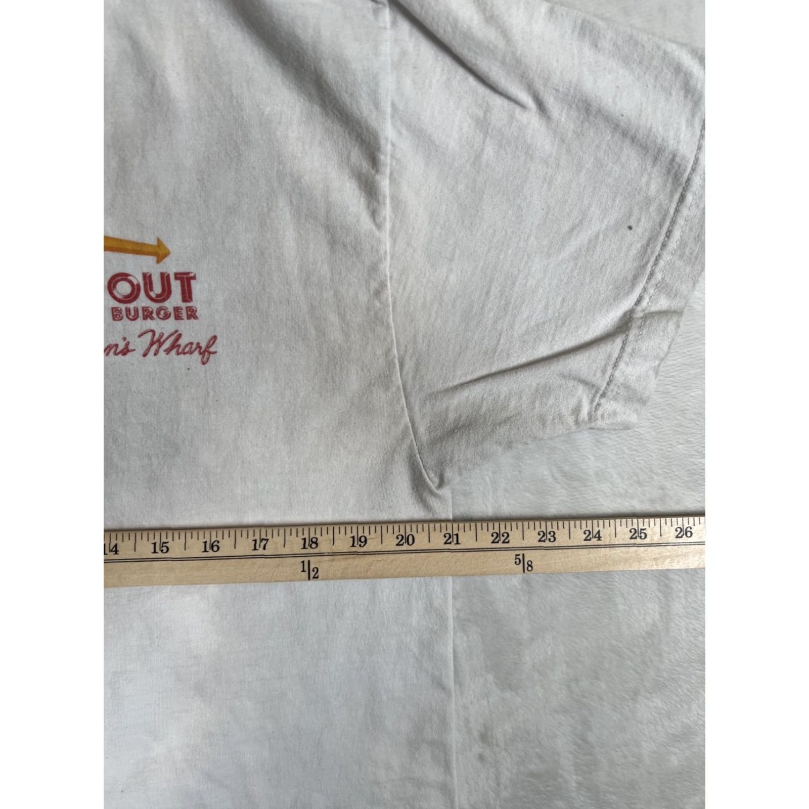 Vintage VINTAGE In-N-Out Burger Shirt Mens M/L White California Logo Graphic Print Crew Neck Short Sleeve Size US M / EU 48-50 / 2 - 7 Thumbnail