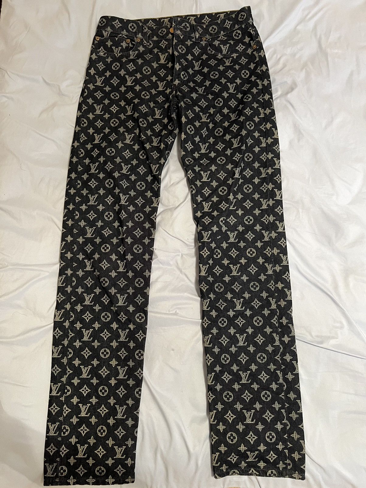 Kim Jones × Louis Vuitton LOUIS VUITTON X KIM JONES DENIM MONOGRAM