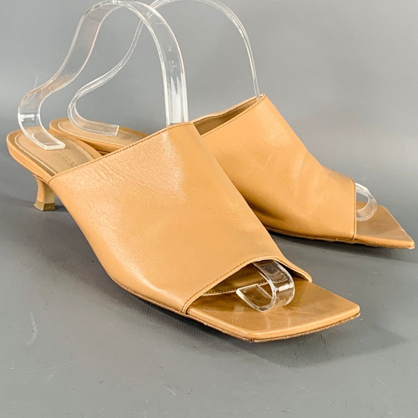 Bottega Veneta BOTTEGA VENETA Tan Leather Toe Kitten Heel Mules Sandals Size US 10 / IT 40 - 1 Thumbnail