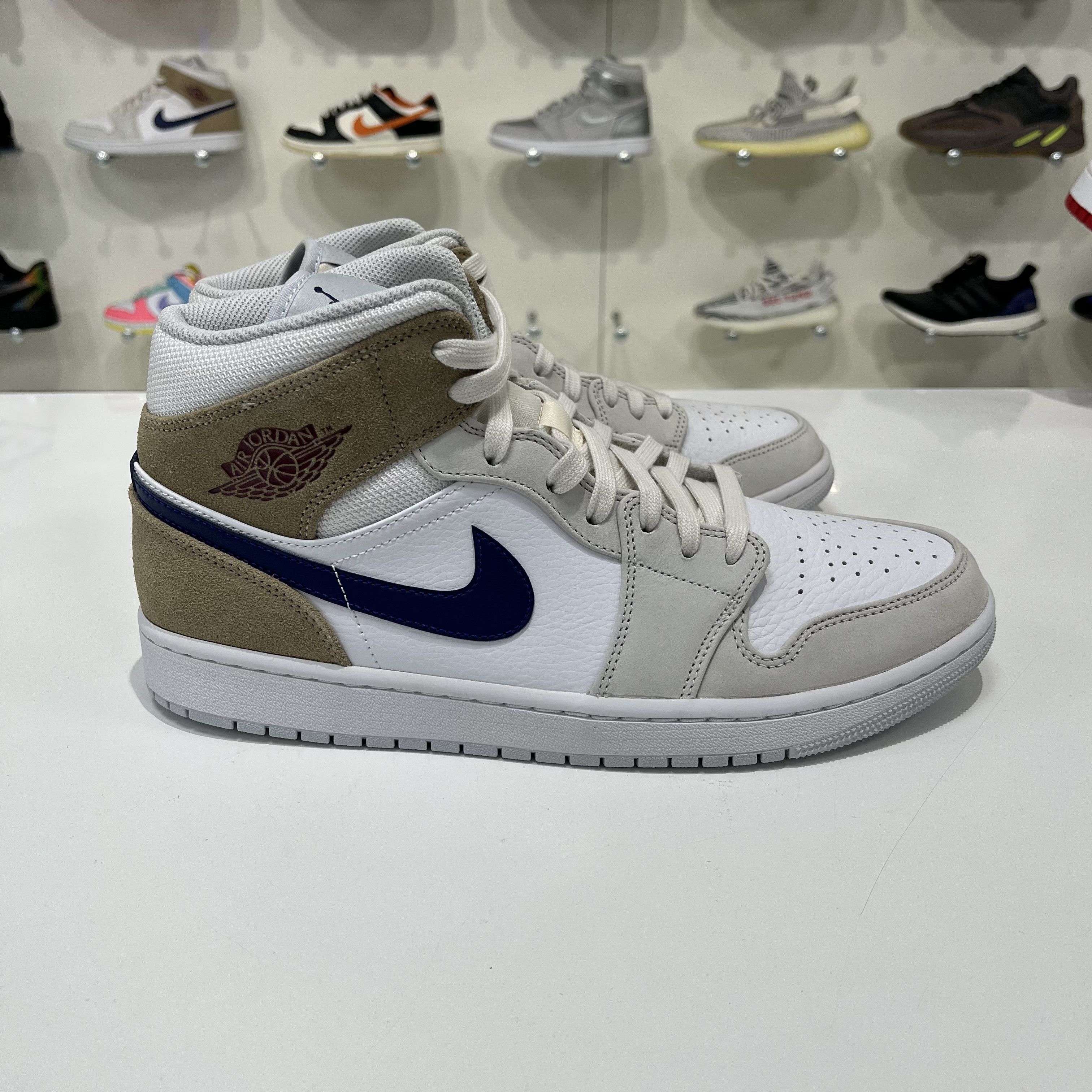 Nike Air Jordan 1 Mid Tan Suede Size US 11 / EU 44 - 4 Thumbnail