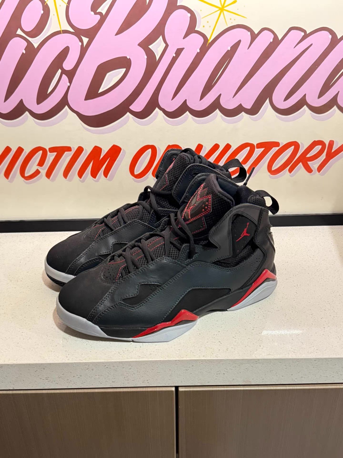 Nike Jordan True Flight basketball shoes。 Ｑ20 Size US 7.5 / EU 40-41 - 1 Thumbnail