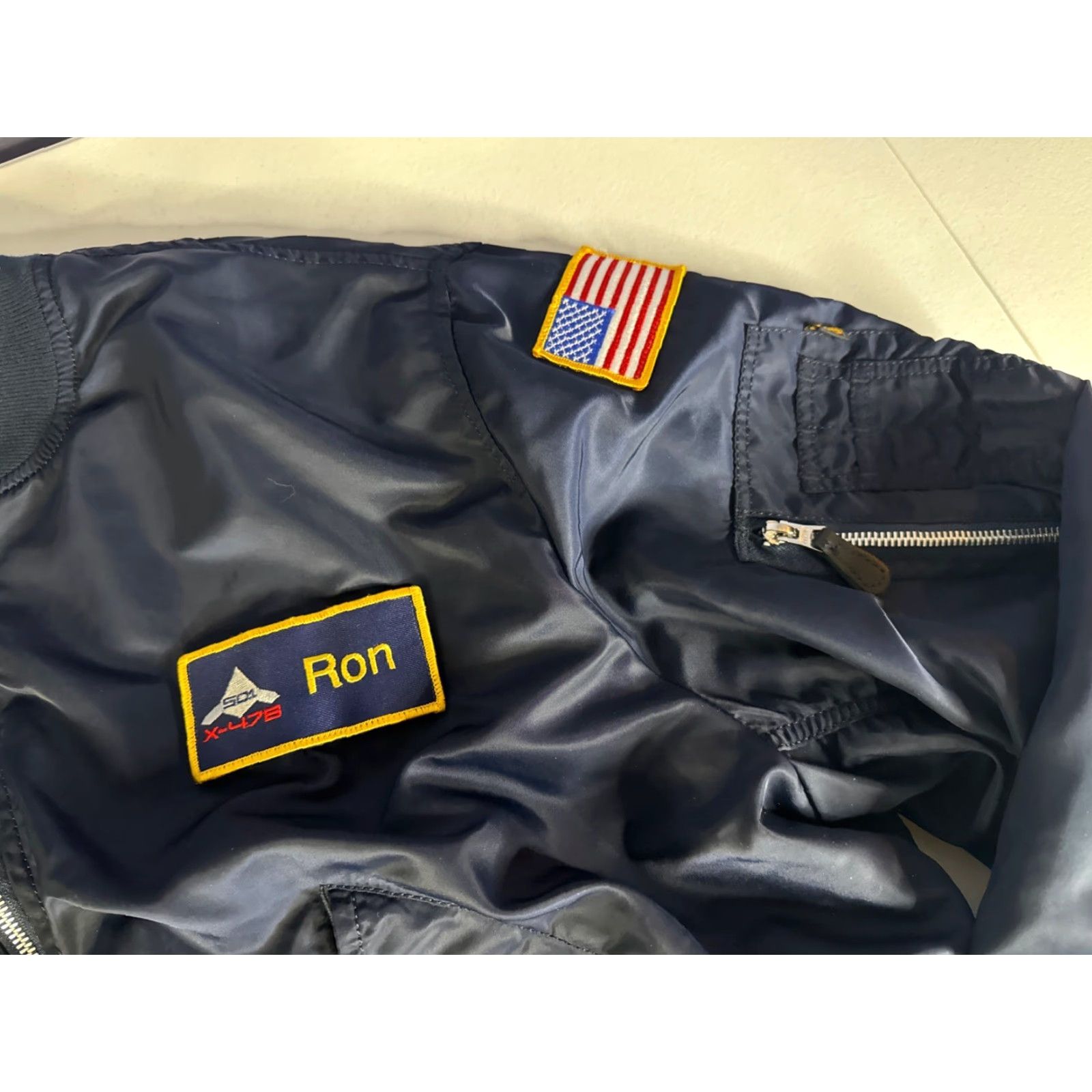 Vintage VINTAGE Alpha Industries MA-1 Bomber Navy Blue 501 X-47B Demonstration Worn Mens Sz XL Jacket Mens XL Navy Blue Bomber Jacket Size US XL / EU 56 / 4 - 6 Thumbnail