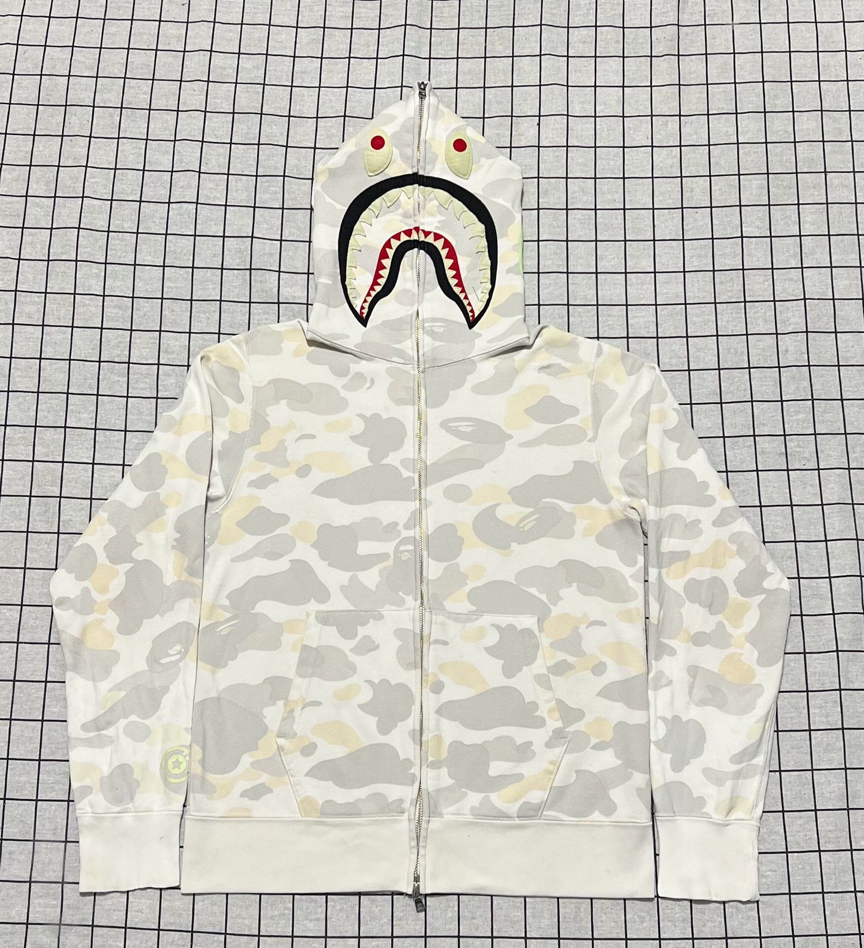 Bape Bape Shark Camo Multi Hoodie m Men Size US M / EU 48-50 / 2 - 1 Thumbnail