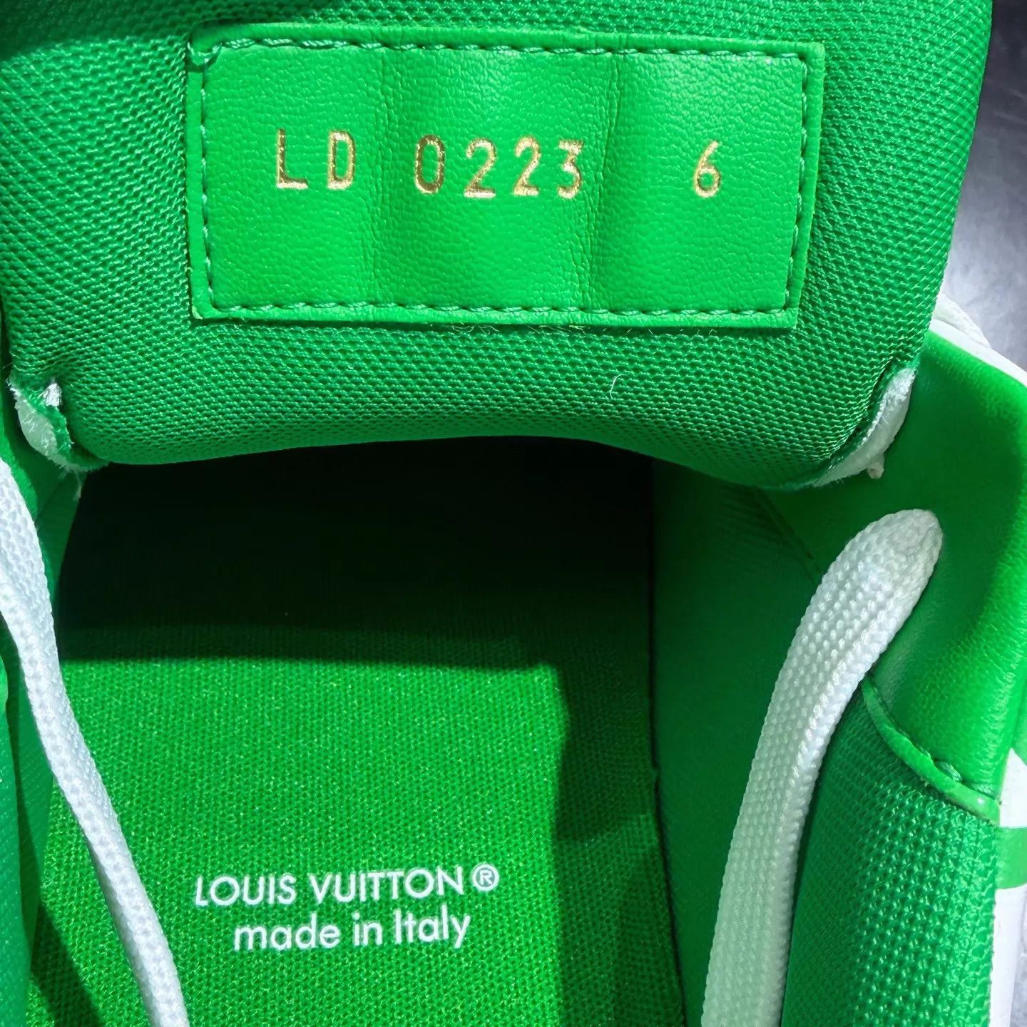 Louis Vuitton Louis Vuitton LV Trainer White Green UK6 Size US 7 / EU 40 - 7 Thumbnail
