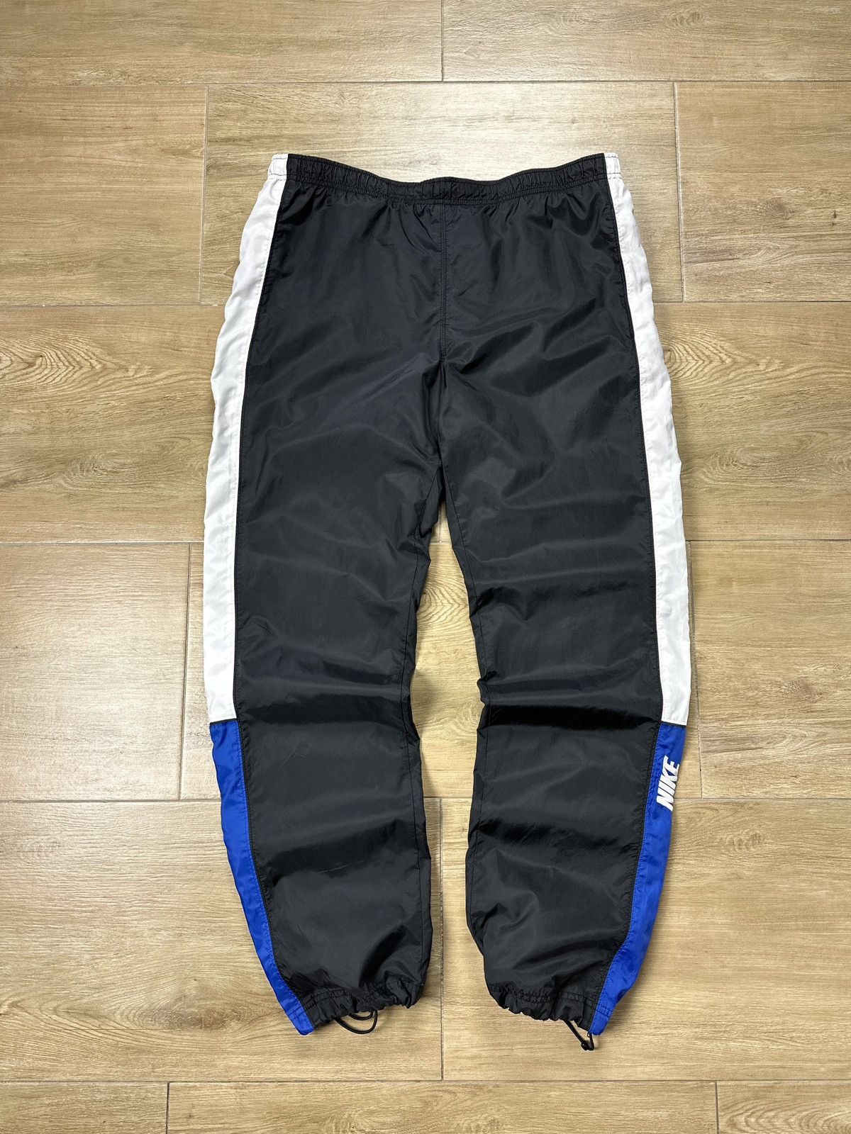 Nike × Vintage Vintage Y2K Nike Logo Nylon Track Pants Size US 34 / EU 50 - 2 Thumbnail