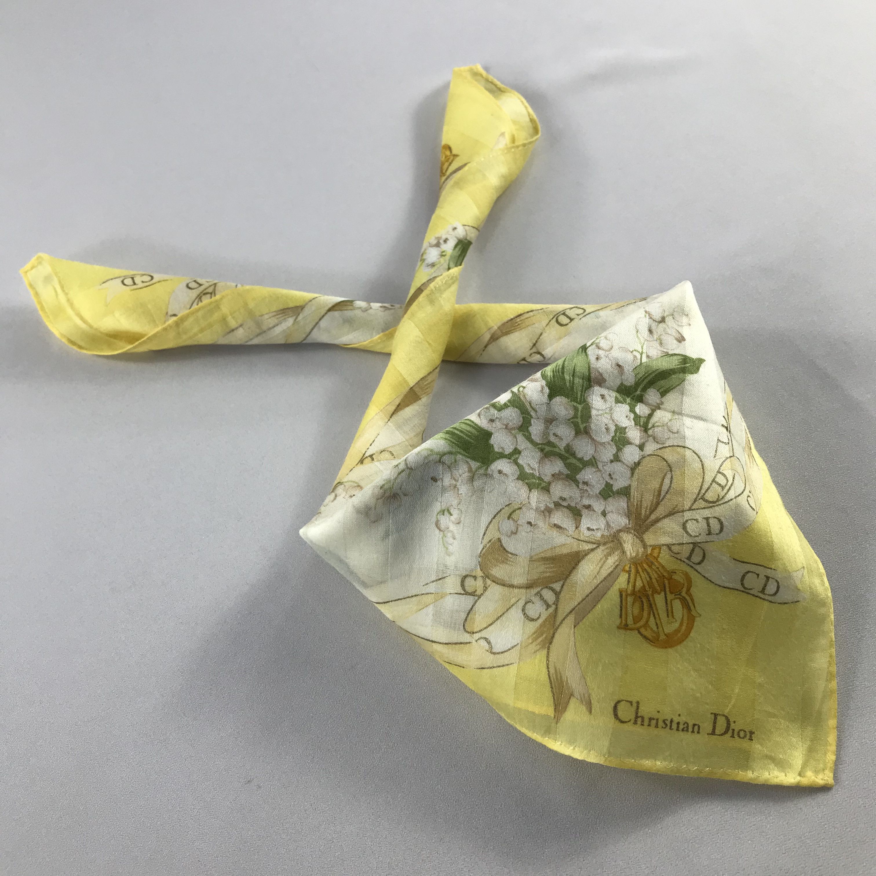 Vintage ChRIStian DioR Handkerchief / Bandana / Neckerchief C584 Size ONE SIZE - 2 Thumbnail