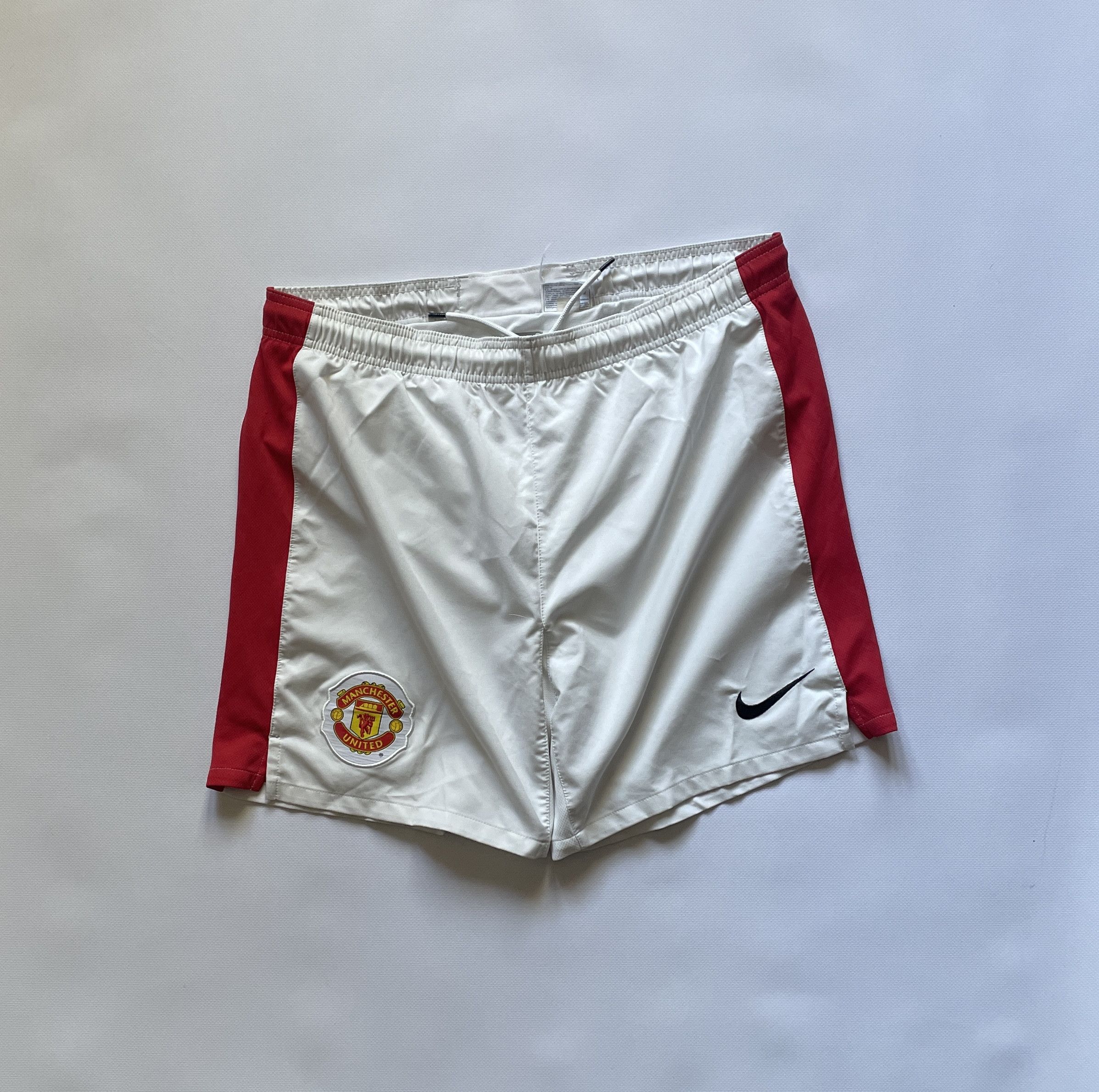 Nike Manchester United Home 2009 2010 Football Shorts Soccer Size US 30 / EU 46 - 1 Thumbnail