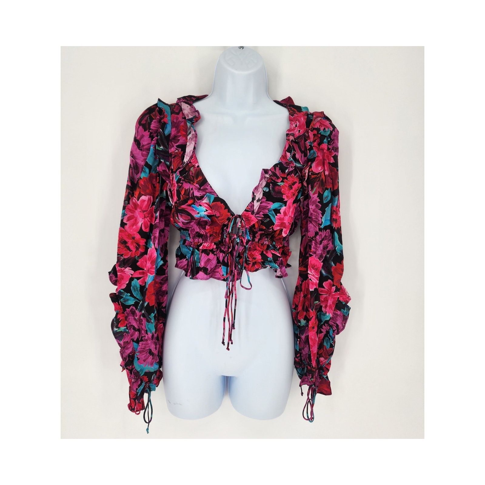 For Love & Lemons For Love & Lemons Floral Ruffle "Scarlett" Crop Top Size XS Size XS / US 0-2 / IT 36-38 - 3 Thumbnail