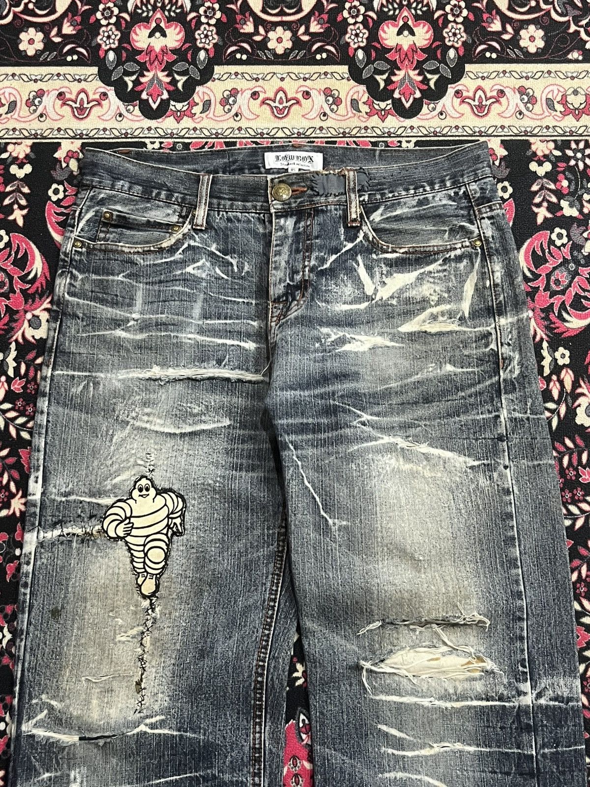 Le Grande Bleu (L.G.B.) ⚡️Distressed⚡️Vintage Lowbox “Michelin” Patches Whisker Jeans Size US 32 / EU 48 - 4 Thumbnail