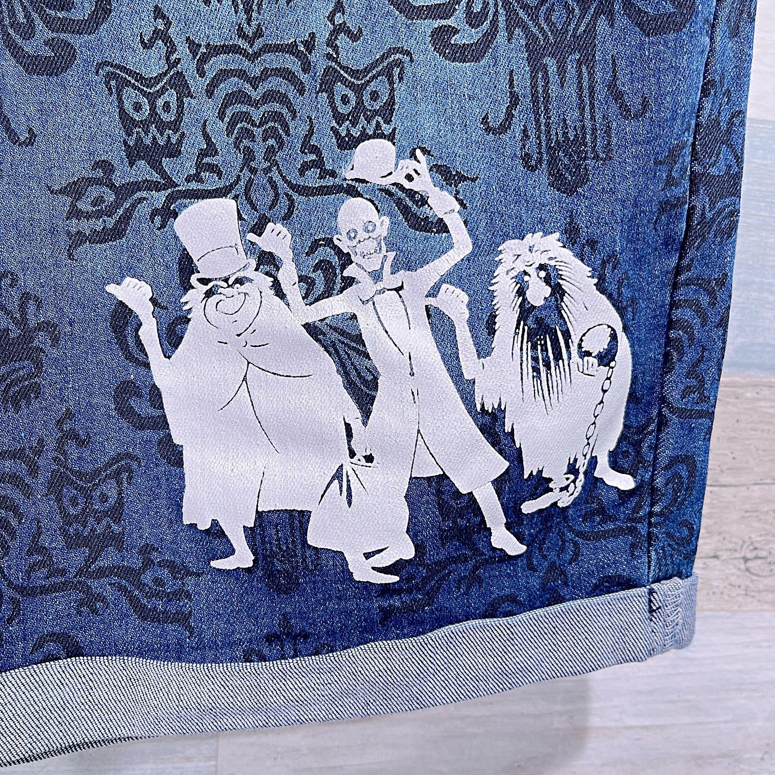 Disney DISNEY Haunted Mansion Midi Jean Shorts Womens Small Size 28" / US 6 / IT 42 - 4 Thumbnail
