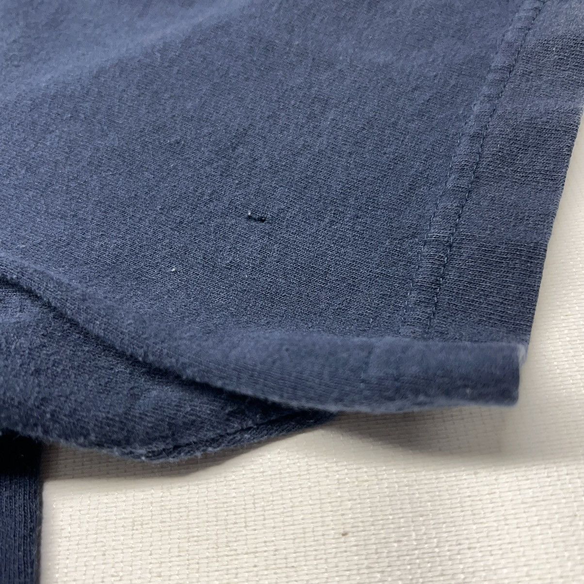 Carhartt Carhartt Tee Shirt Navy Blue Original Fit Chest Pocket Logo Size US XL / EU 56 / 4 - 4 Thumbnail