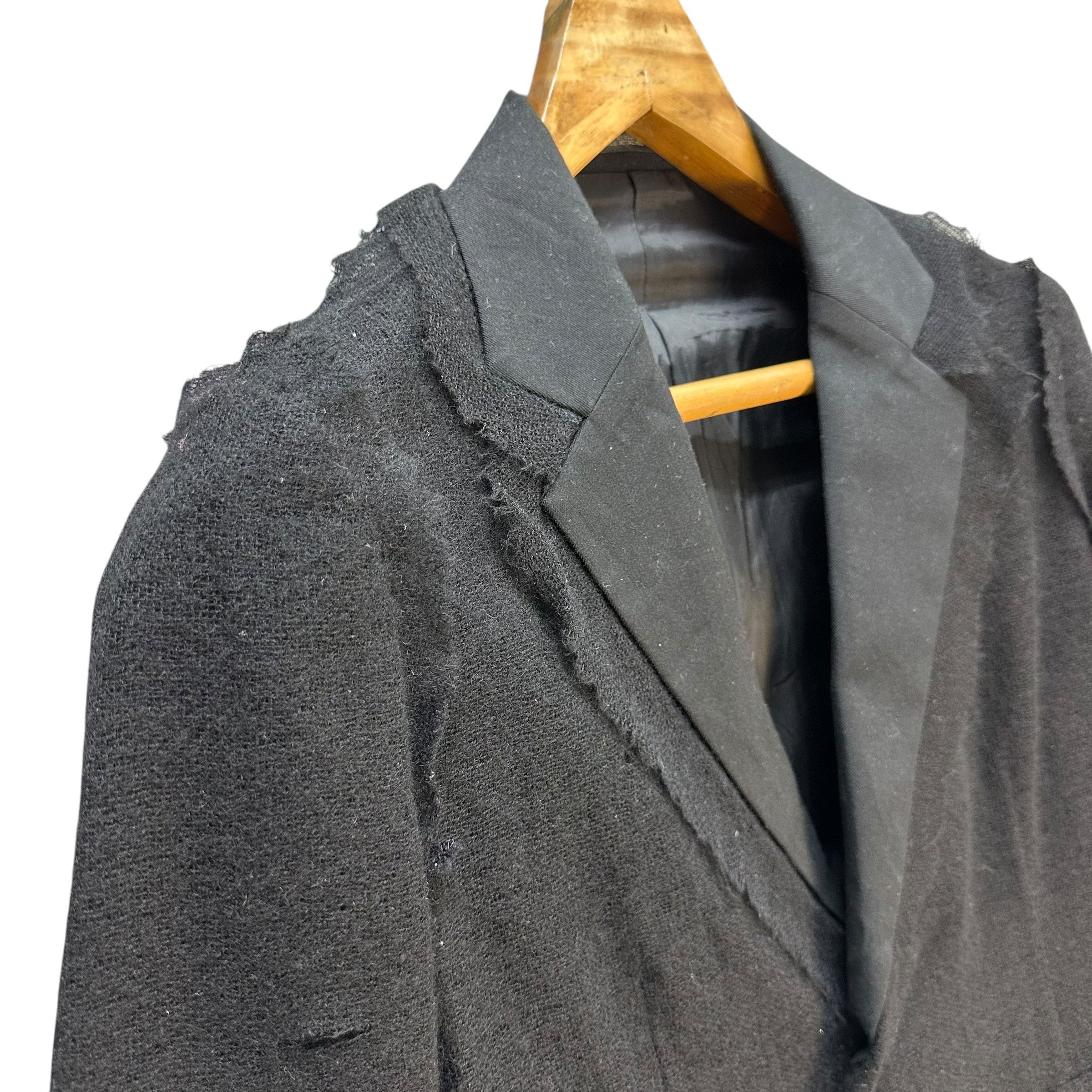 Yohji Yamamoto AW04 YOHJI YAMAMOTO Raw-Edge Deconstructed Jacket #A80-1942 Size S / US 4 / IT 40 - 3 Thumbnail