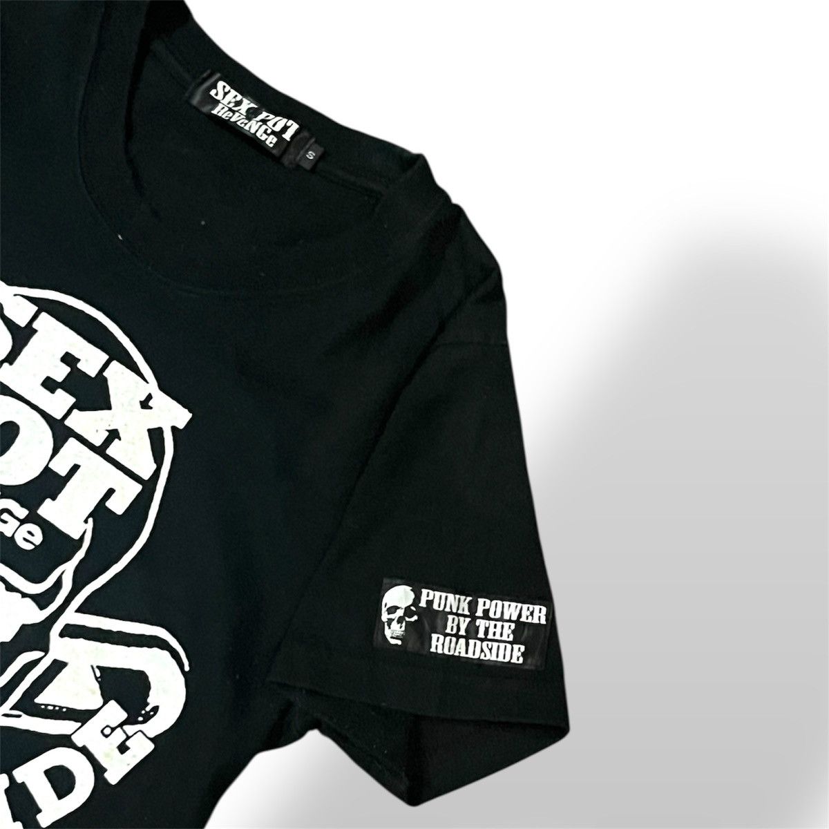 Sex Pot ReVeNGe Sexpot Revenge 'WAR' Skull Shortsleeve Size S / US 4 / IT 40 - 3 Thumbnail