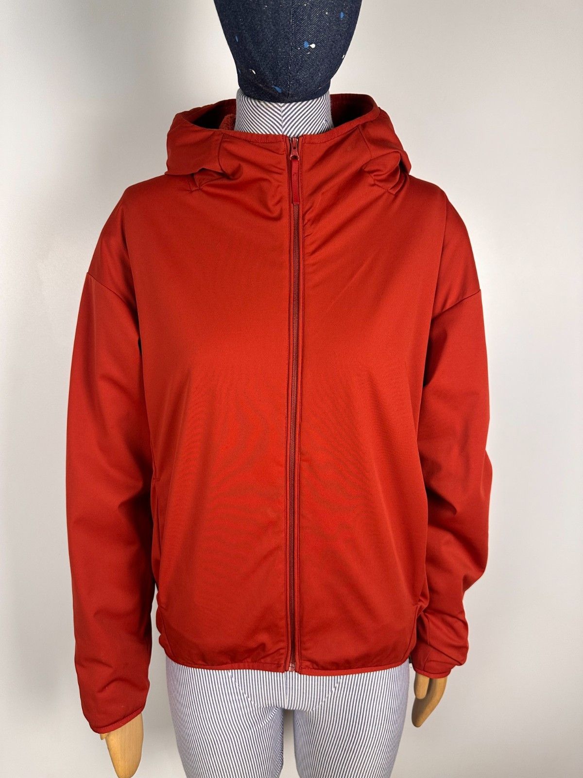 Uniqlo Uniqlo Womens Warm Jacket Hooded Red Size XS Size XS / US 0-2 / IT 36-38 - 1 Thumbnail