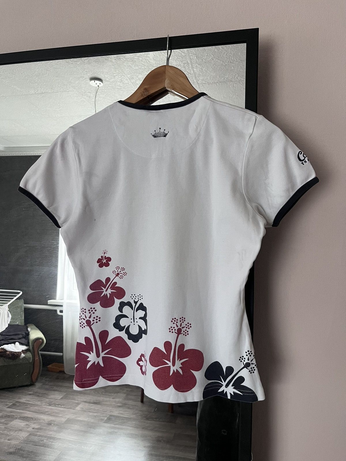 Cotton Traders BUDWEISER BUDGIRL COTTON TRADERS FLOWERS WHITE VINTAGE TEE Size XL / US 12-14 / IT 48-50 - 2 Thumbnail