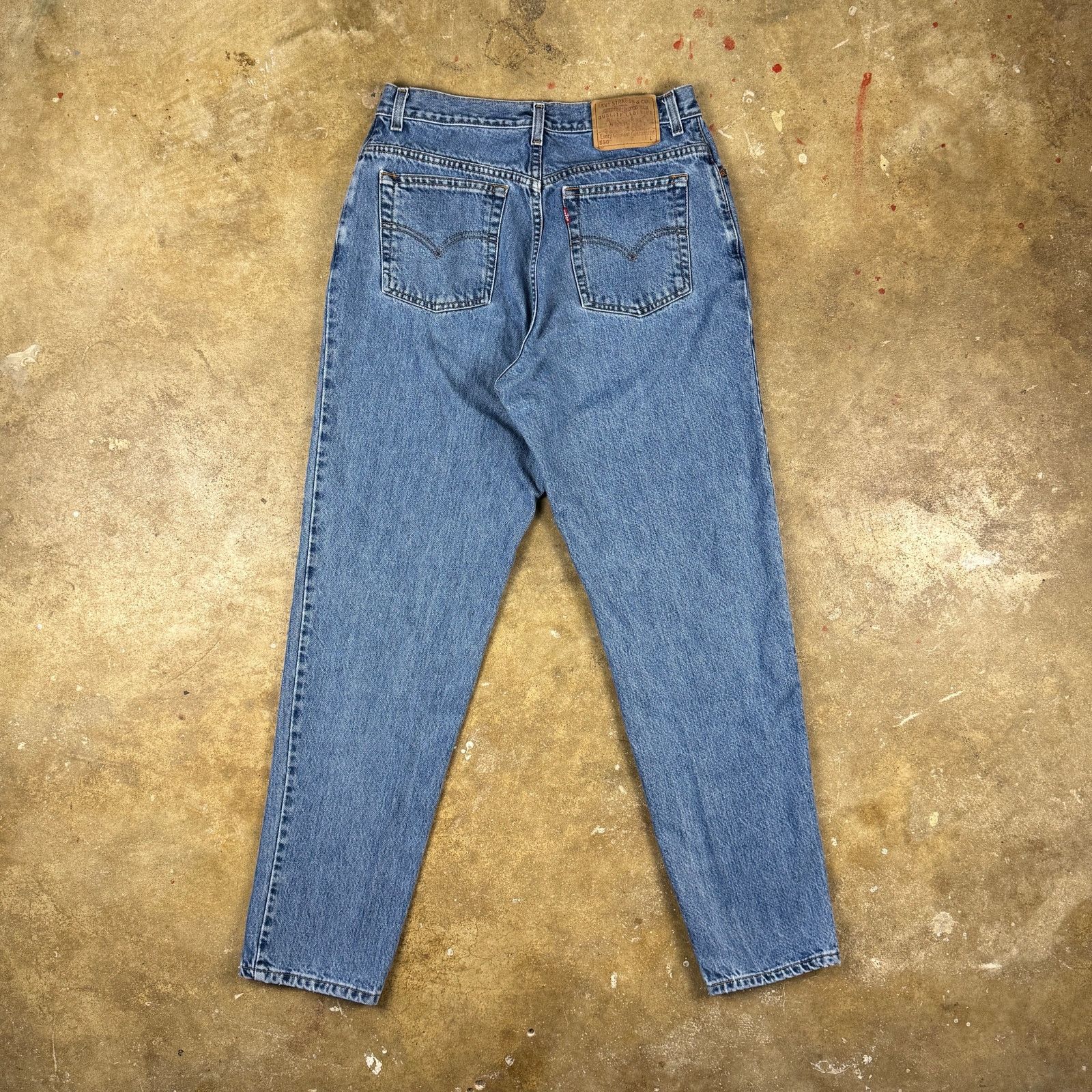 Levi's Vintage Clothing Vintage Levi’s 550 Relaxed Fit Tapered Women’s Size 14 Reg Size 36" / US 14 / IT 50 - 4 Thumbnail