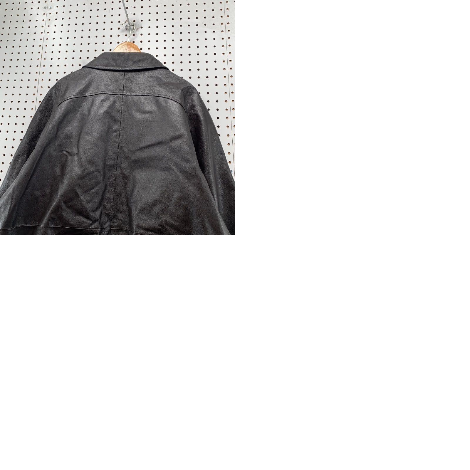 Vintage VINTAGE St. John's Bay LeatherBomber Jacket Mens XL Brown Flight Distressed Size US XL / EU 56 / 4 - 11 Thumbnail