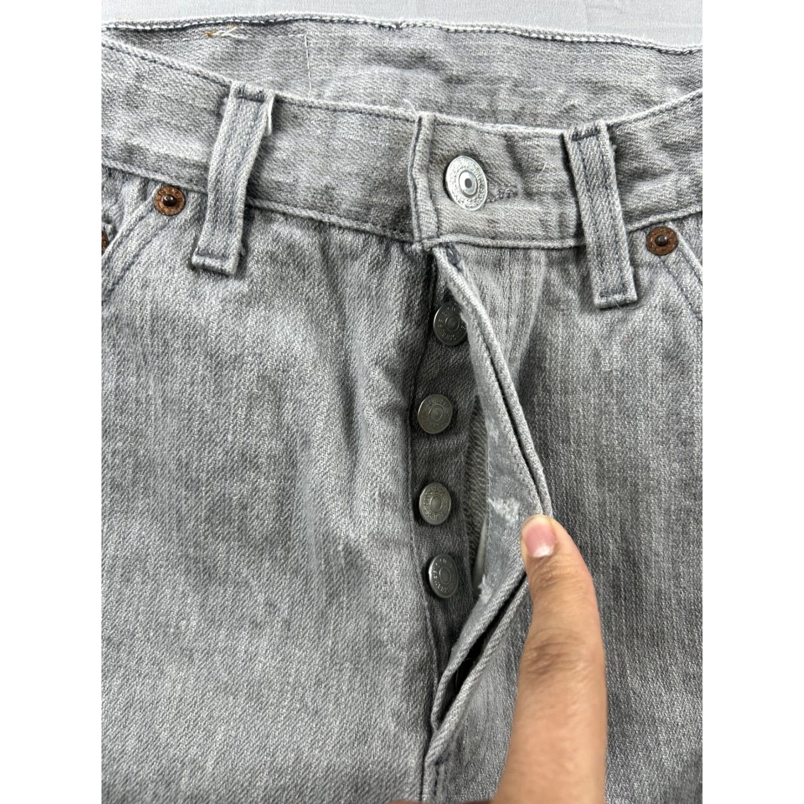 Levi's VINTAGE Levi's 501 Jeans Womens 27x32 Gray High Rise Straight 13 Size 34" / US 12 / IT 48 - 7 Thumbnail