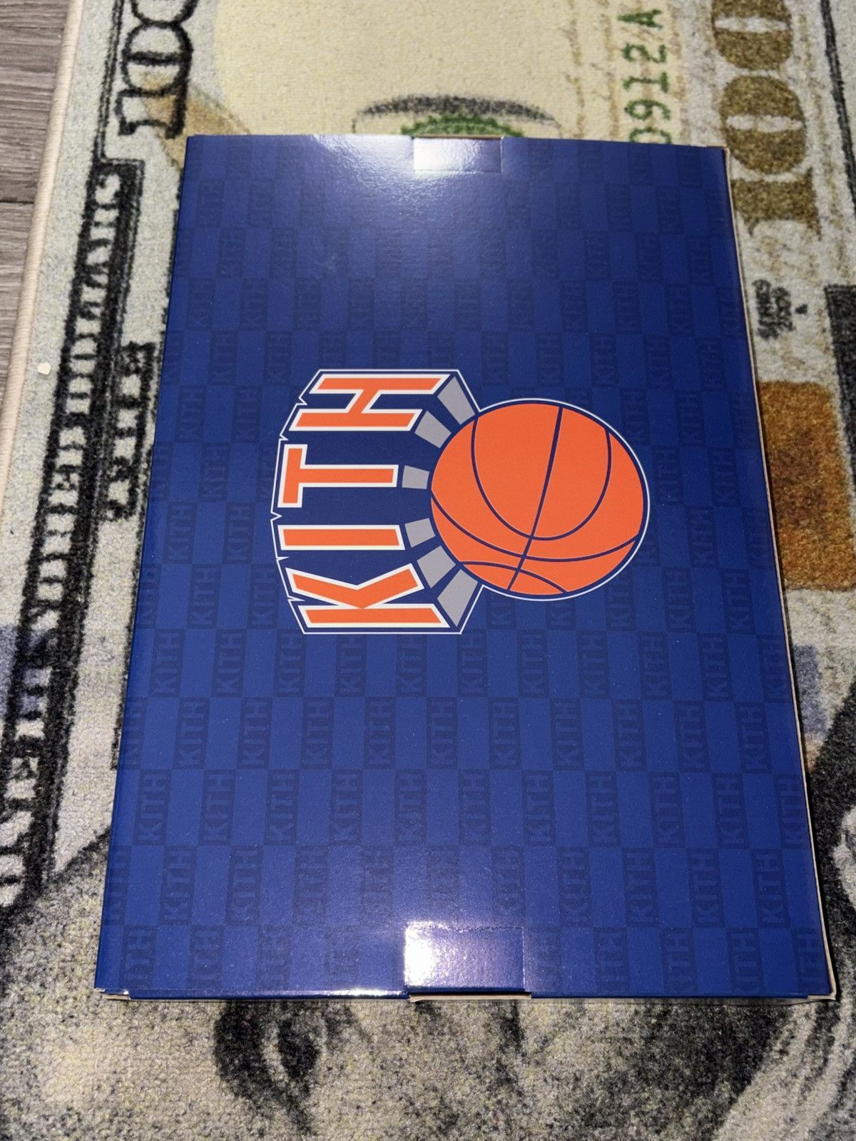 Kith × Wilson Kith Wilson NBA New York Knicks Mini Basketball Hoop Size ONE SIZE - 3 Thumbnail