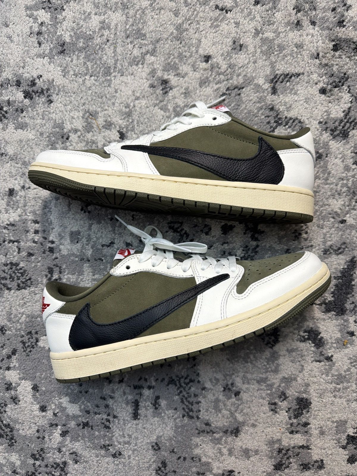 Jordan Brand × Travis Scott Travis Scott Medium Olive Size US 9.5 / EU 42-43 - 1 Thumbnail
