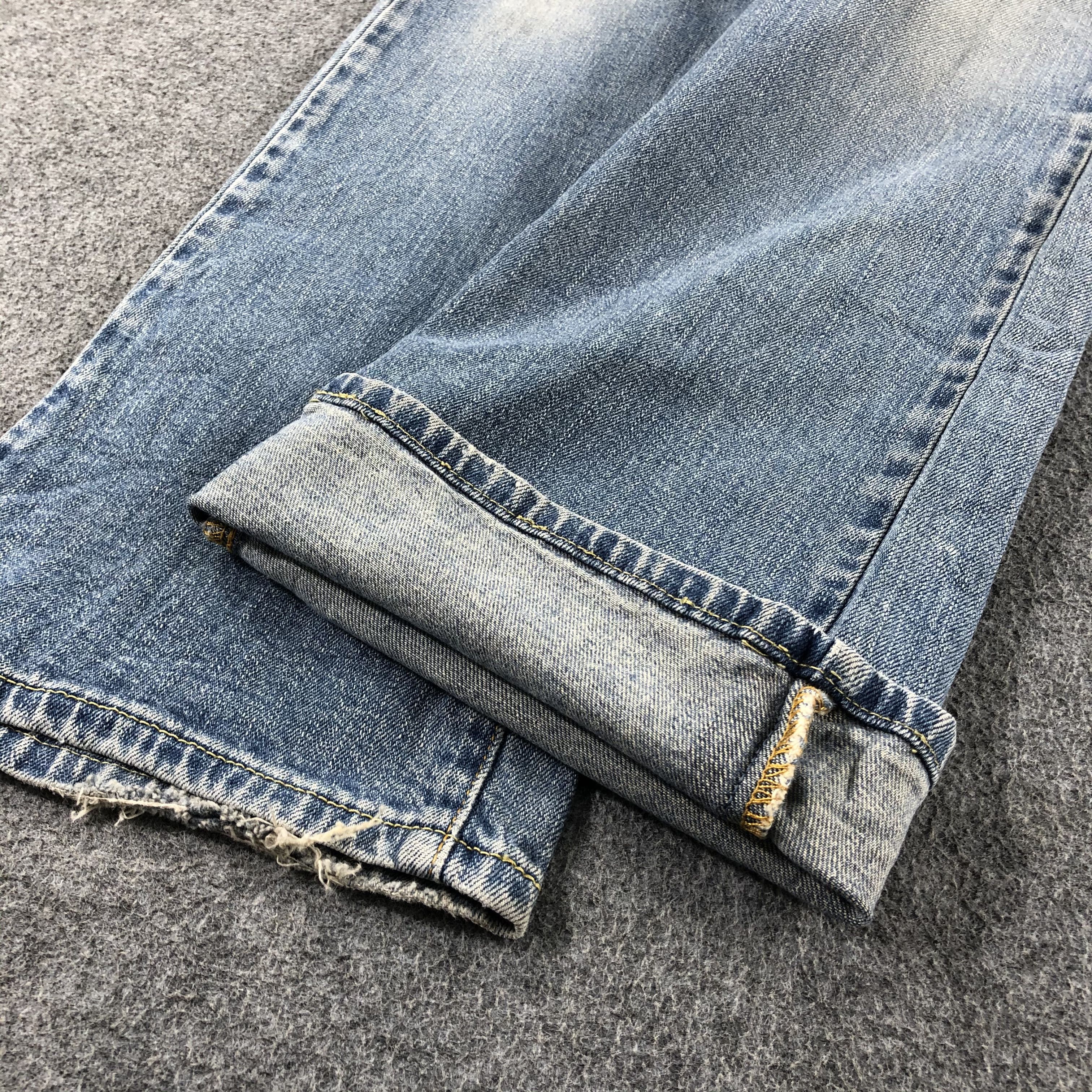 Levi's Vintage Blue Wash Levis 518 Jeans-J2354 Size US 33 - 7 Thumbnail