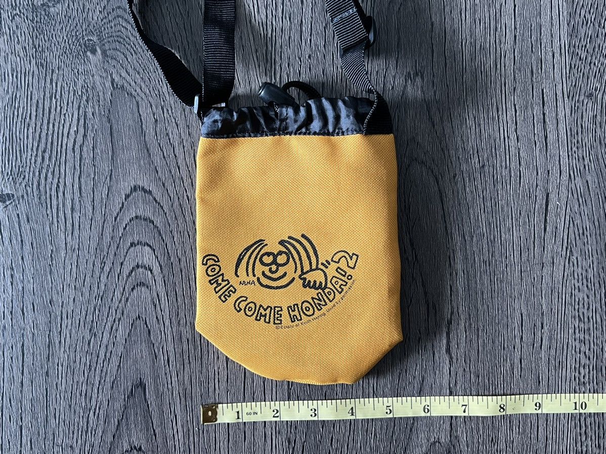 Honda × Keith Haring × Vintage Keith Haring x Honda Sling Pouch Bag Size ONE SIZE - 8 Thumbnail