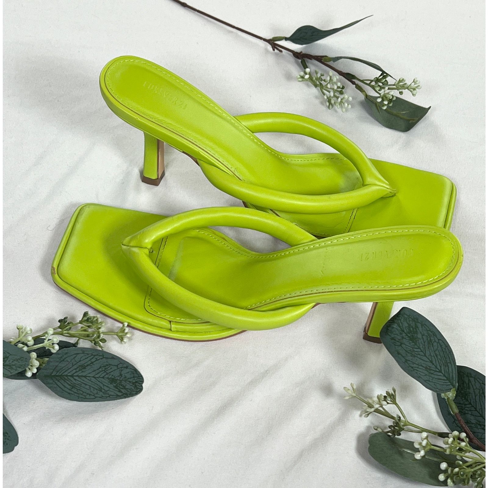 Forever 21 Forever 21 Women’s Neon Green Square Toe Heels – Size-8 Size US 8 / IT 38 - 1 Thumbnail