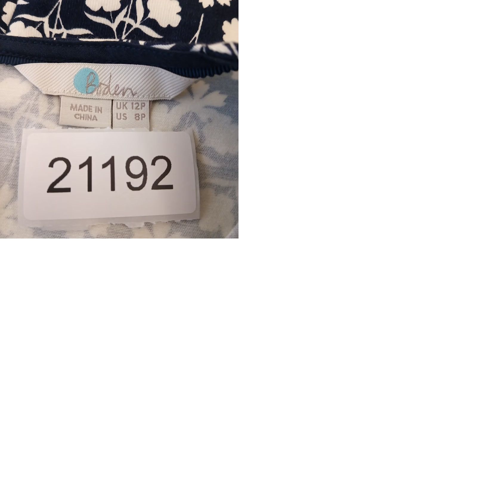 Boden Boden Pencil Dress Blue Floral Short Sleeve V Neck Cotton Blend 8P Petite Women Knee Length Ladies Mens Womens Size 30" / US 8 / IT 44 - 9 Thumbnail