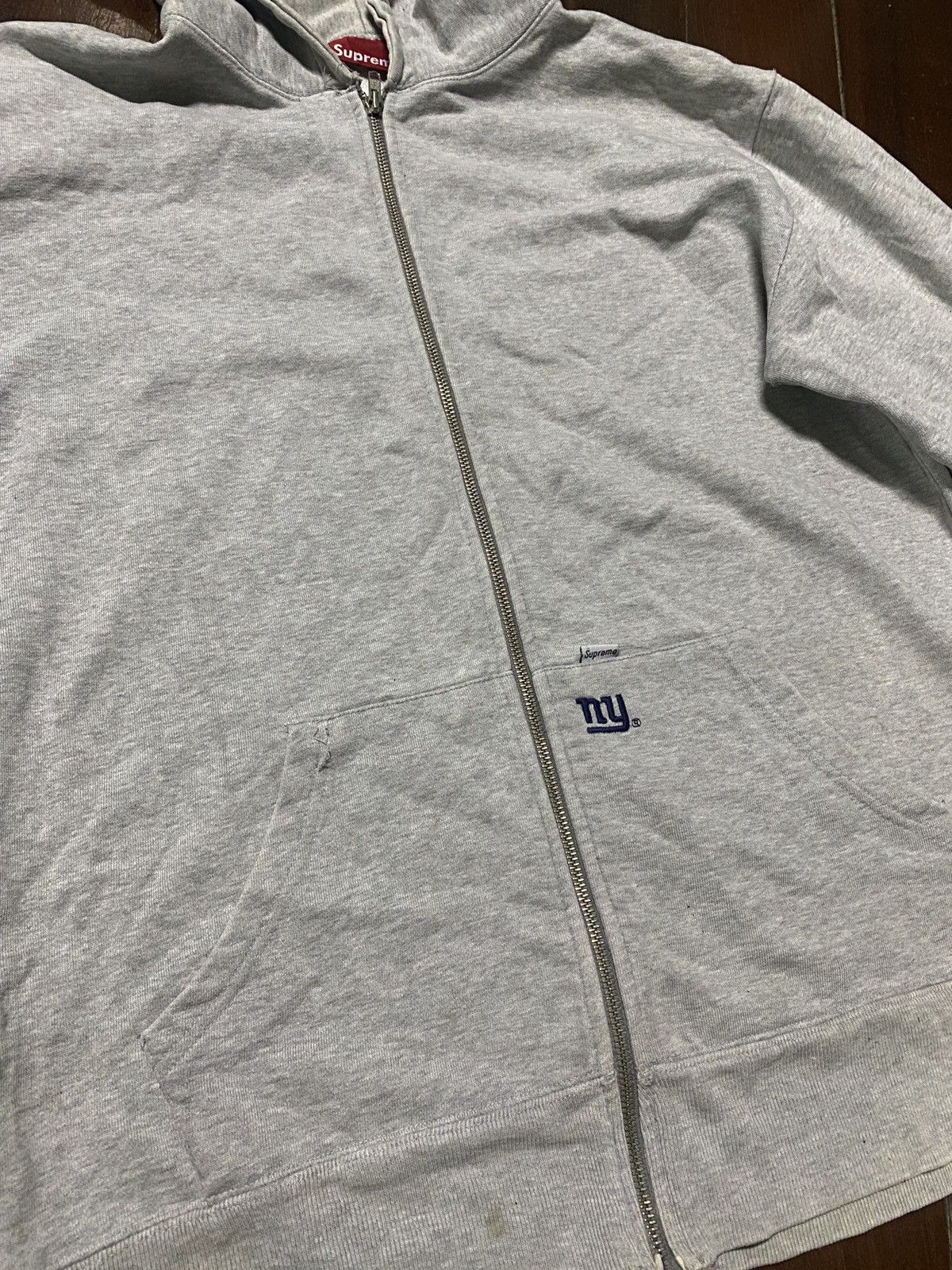 Hypebeast FIRE 🔥 VINTAGE SUPREME NY ZIP UP HOODIE DISTRESSED REWORK Size US L / EU 52-54 / 3 - 9 Thumbnail