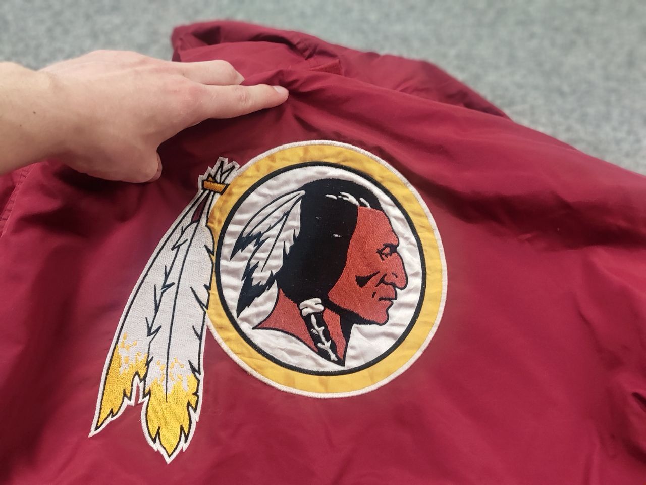 Logo 7 Vintage 90's Washington Redskins NFL Game Day Logo 7 Jacket Size US L / EU 52-54 / 3 - 17 Thumbnail