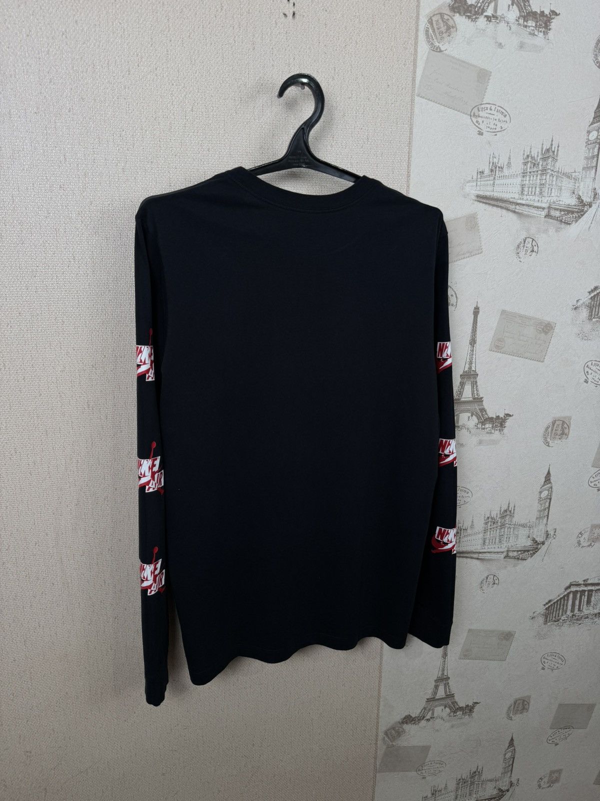 Jordan Brand Air Jordan Long Sleeve Classic Jumpman L Sports Black Men Size US L / EU 52-54 / 3 - 10 Thumbnail