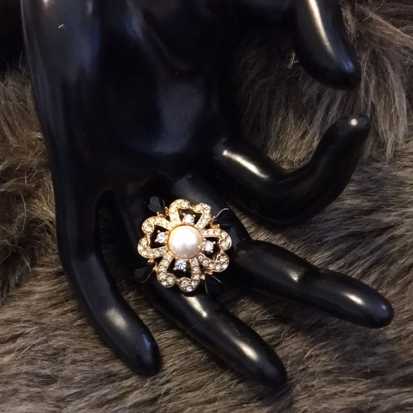 Vintage Vintage black & white rhinestone faux pearl brooch Size ONE SIZE - 2 Thumbnail
