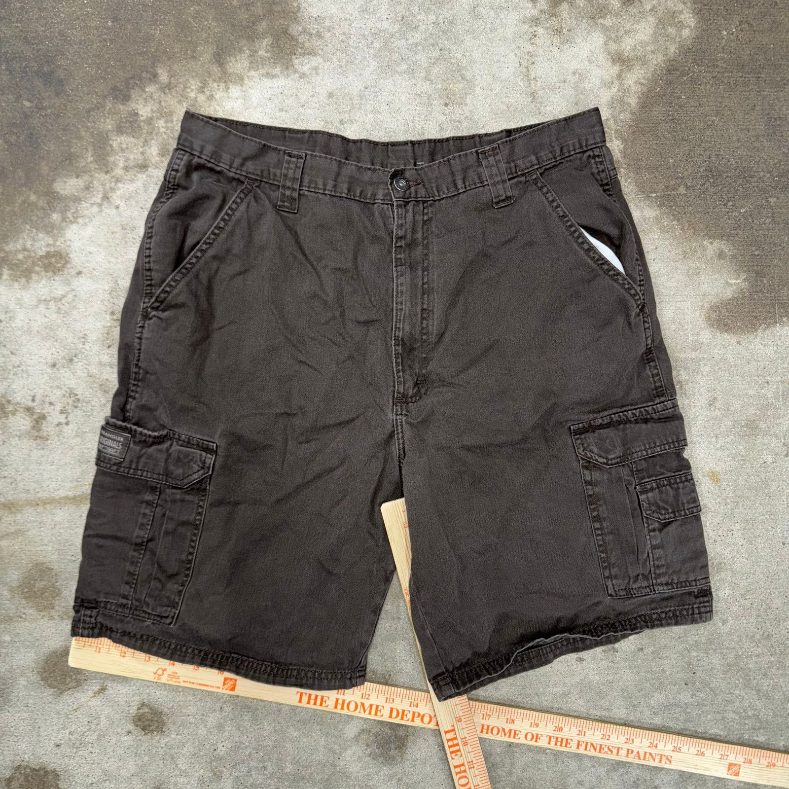 Wrangler Vintage Y2K wranglers carpenter cargo workwear 2000s shorts Size US 36 / EU 52 - 4 Thumbnail