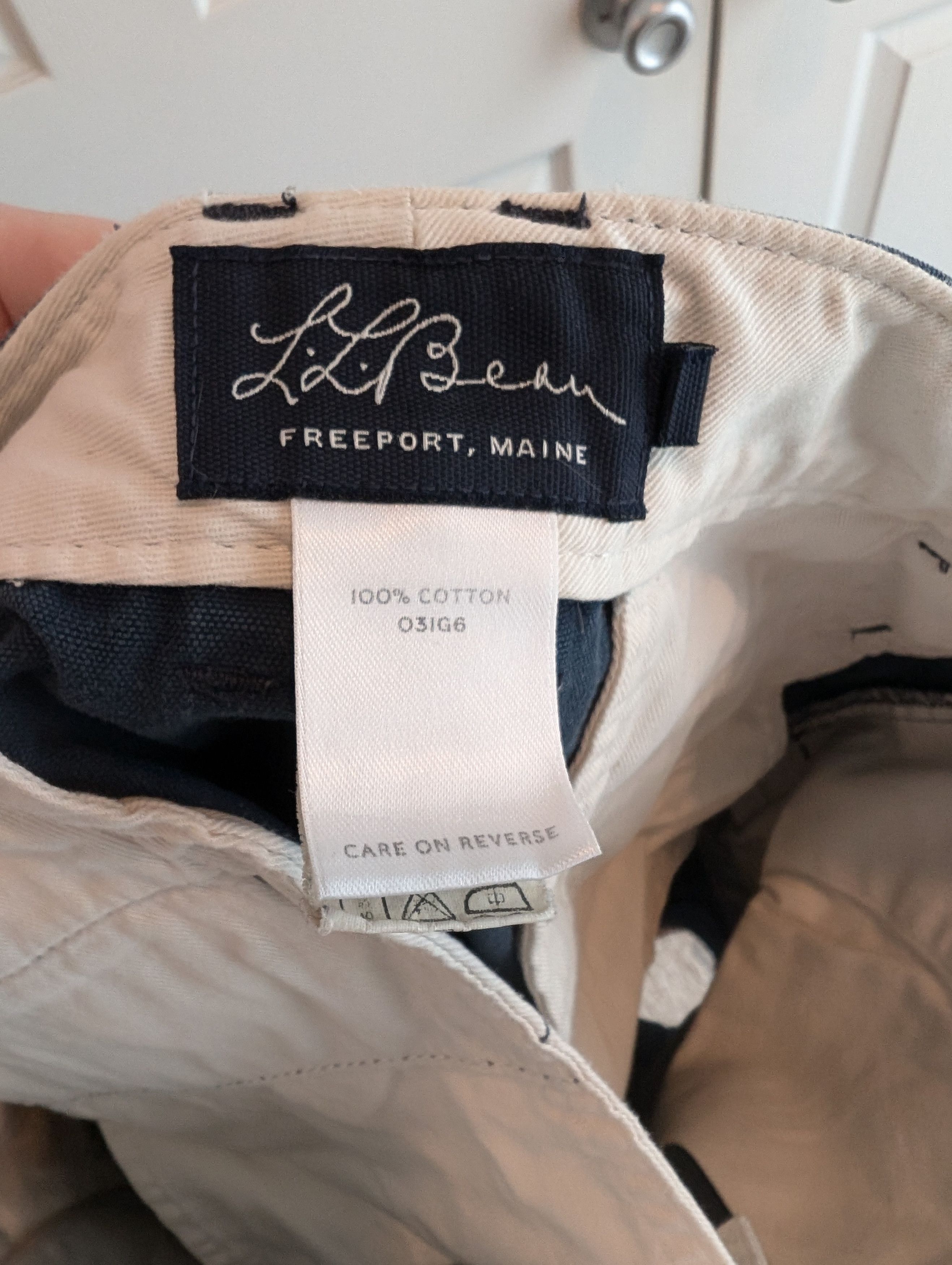 L.L. Bean Signature Washed Chino Shorts Size US 31 - 2 Thumbnail