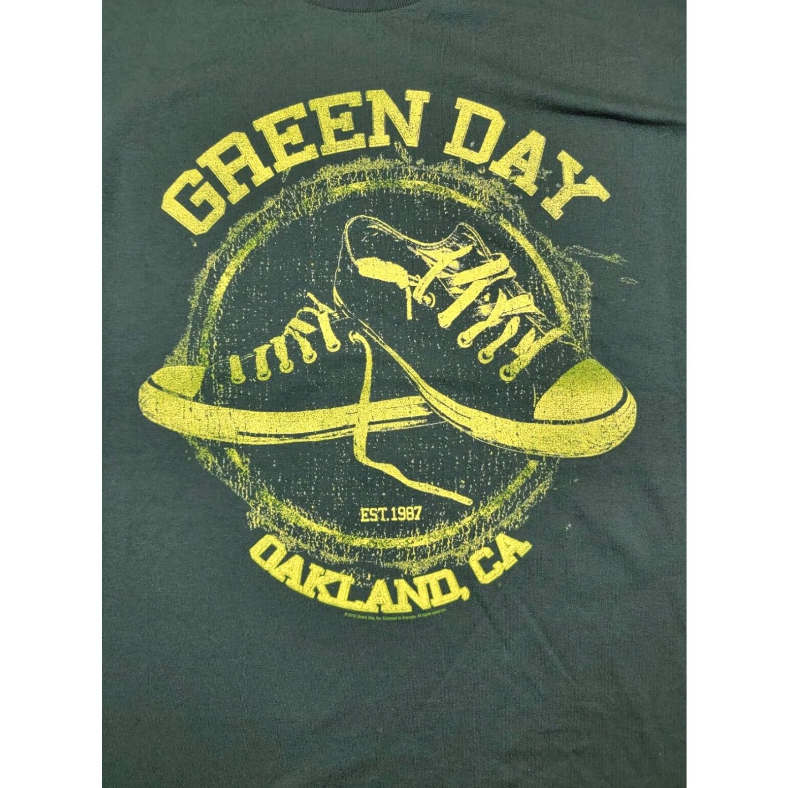 Logo 7 Green Day Shirt Adult XL Green Oakland CA Logo Sneakers Y2K Rock 2010 Alstyle Shirt XL Men Green Day Shirt 90s Music Rock T-Shirt Mens Size US XL / EU 56 / 4 - 2 Thumbnail